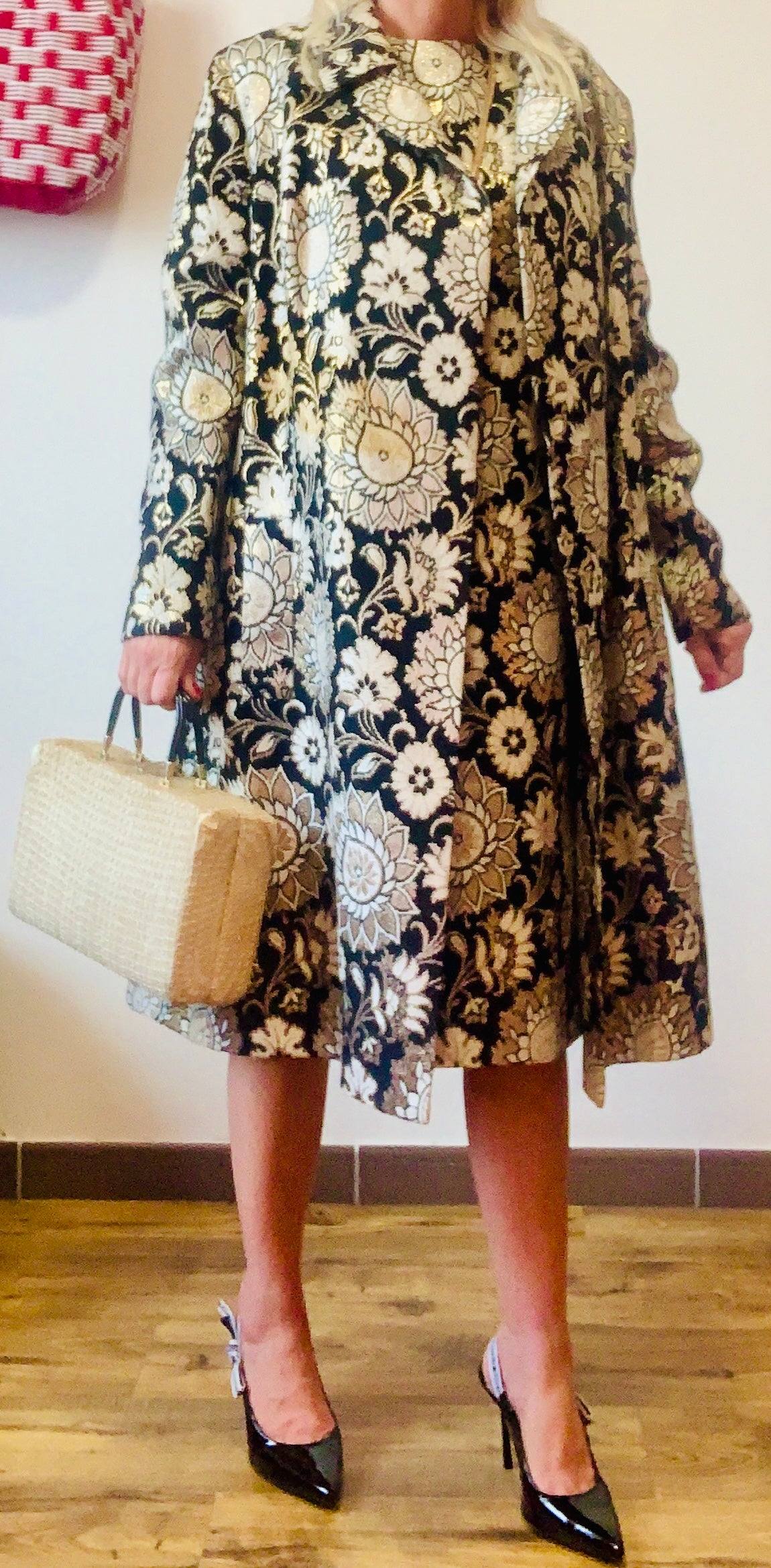 Ensemble Création Chic Fleurs dorées 1970 Fait main Unique Élégance Assurée