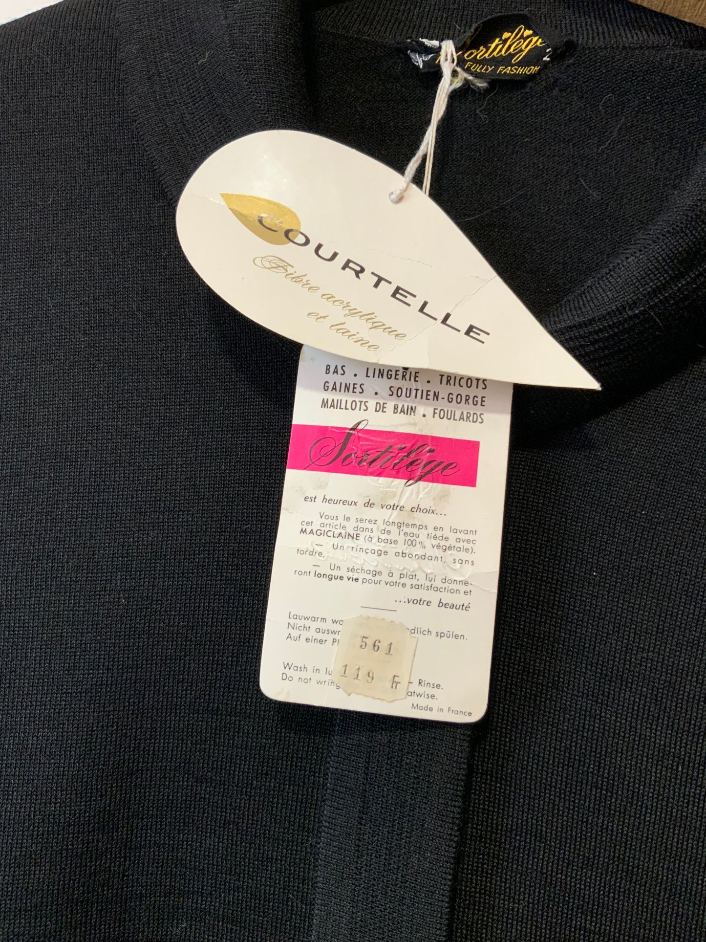 Pull Noir Deadstock 1970 Courtelle Collection Sacrilèges de Paris France Vintage