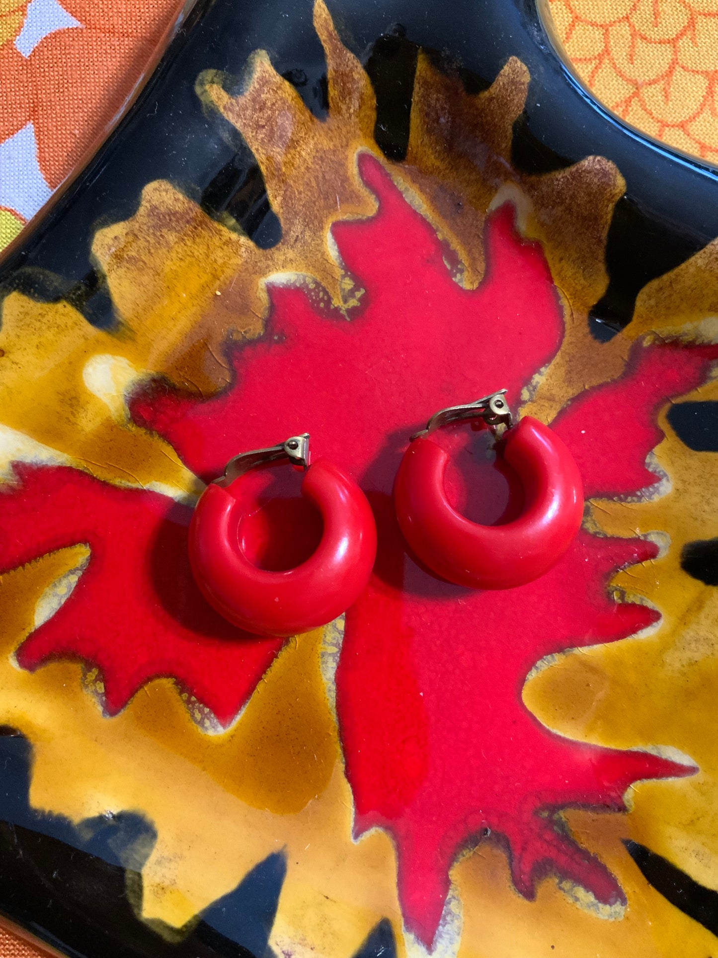 Boucles d’oreilles créoles rouges Vintage