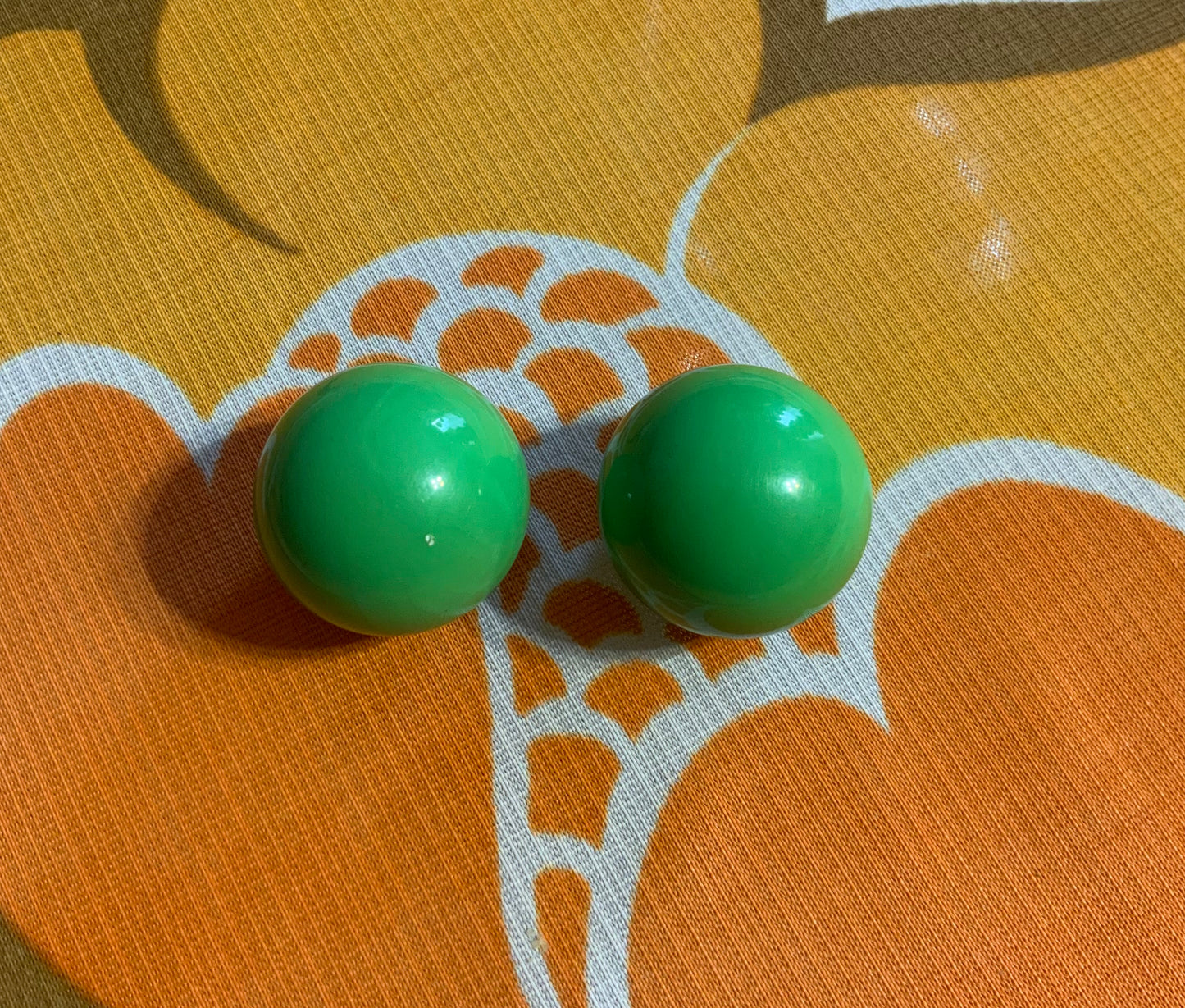 Boucles d’oreilles boules vertes Vintage 1980