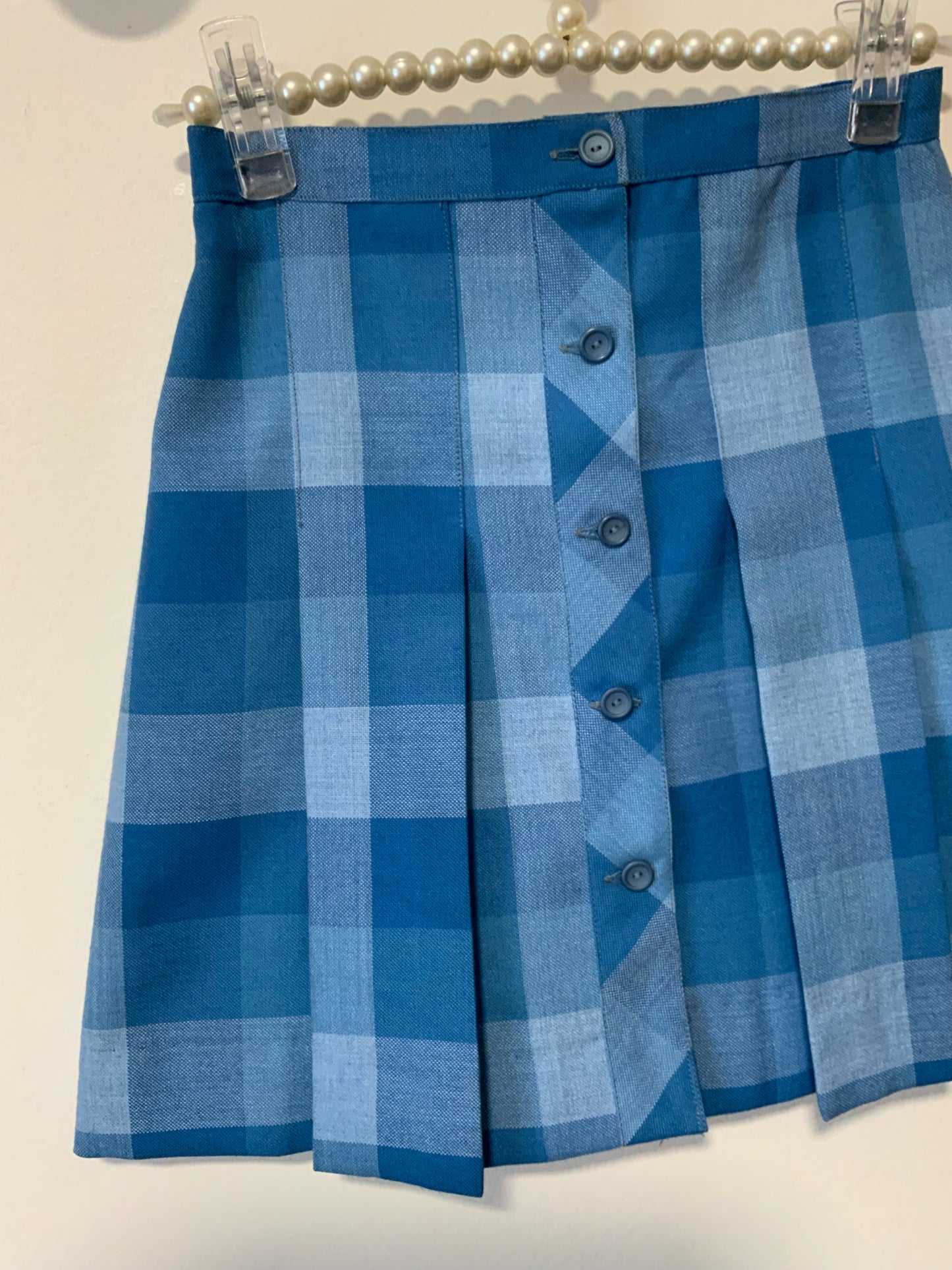 Jupe Plissée boutonnée courte carreaux bleus Tergal DeadStock Vintage 1970