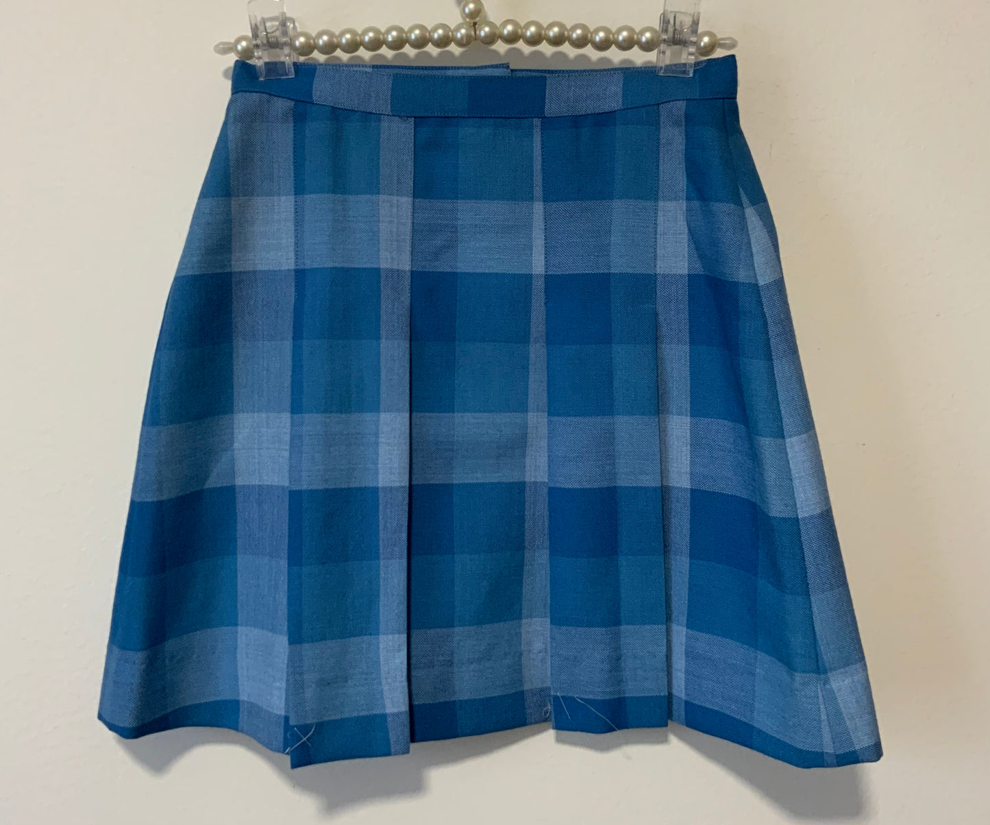 Jupe Plissée boutonnée courte carreaux bleus Tergal DeadStock Vintage 1970