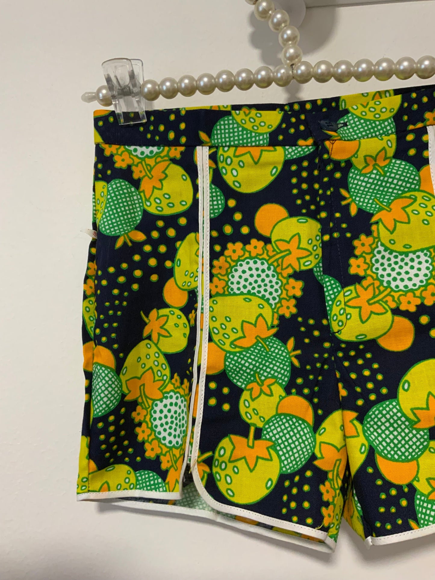 Sublime Short aux Motifs fraises Fleurs Vintage Authentique 1970
