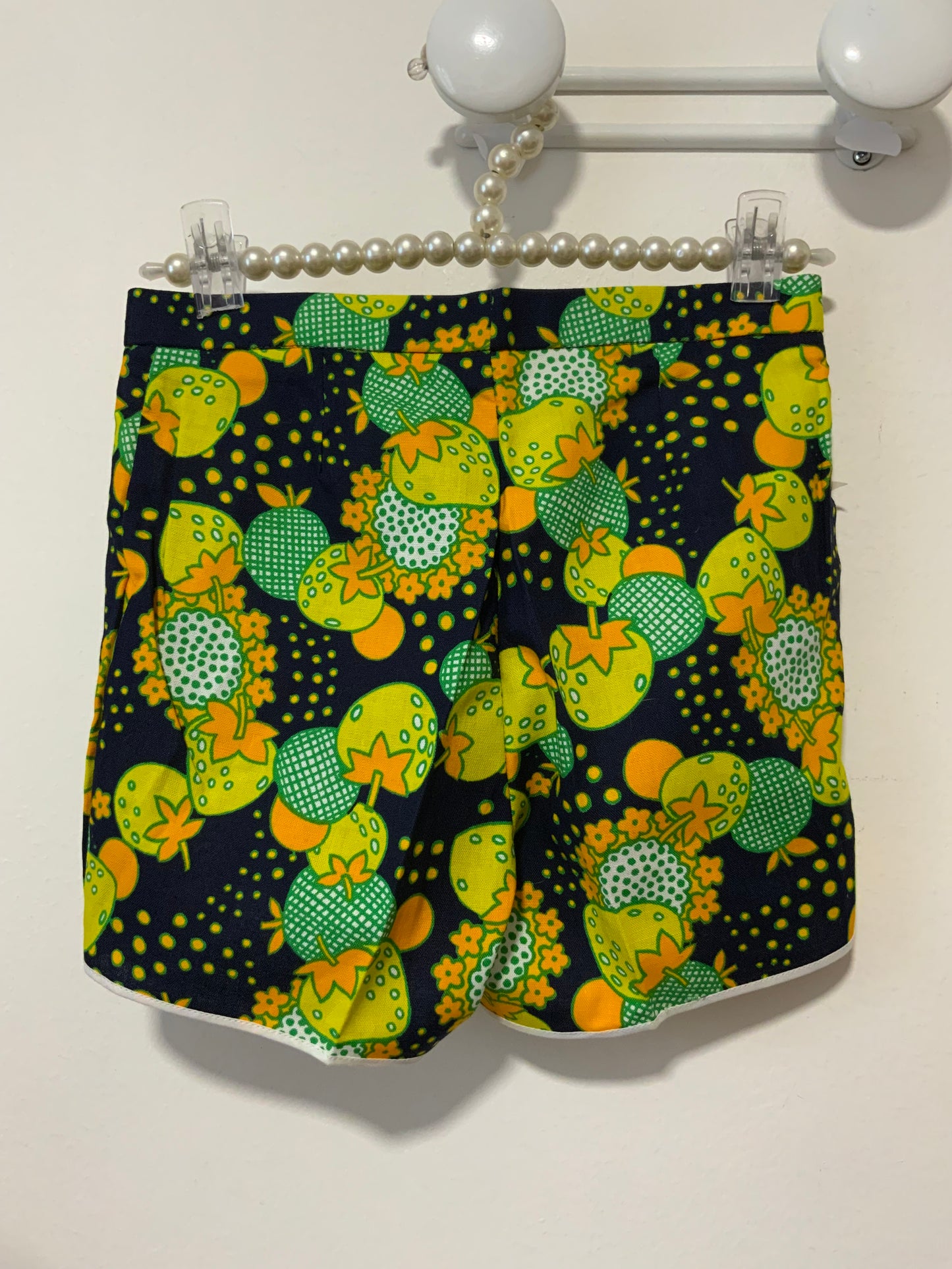 Sublime Short aux Motifs fraises Fleurs Vintage Authentique 1970