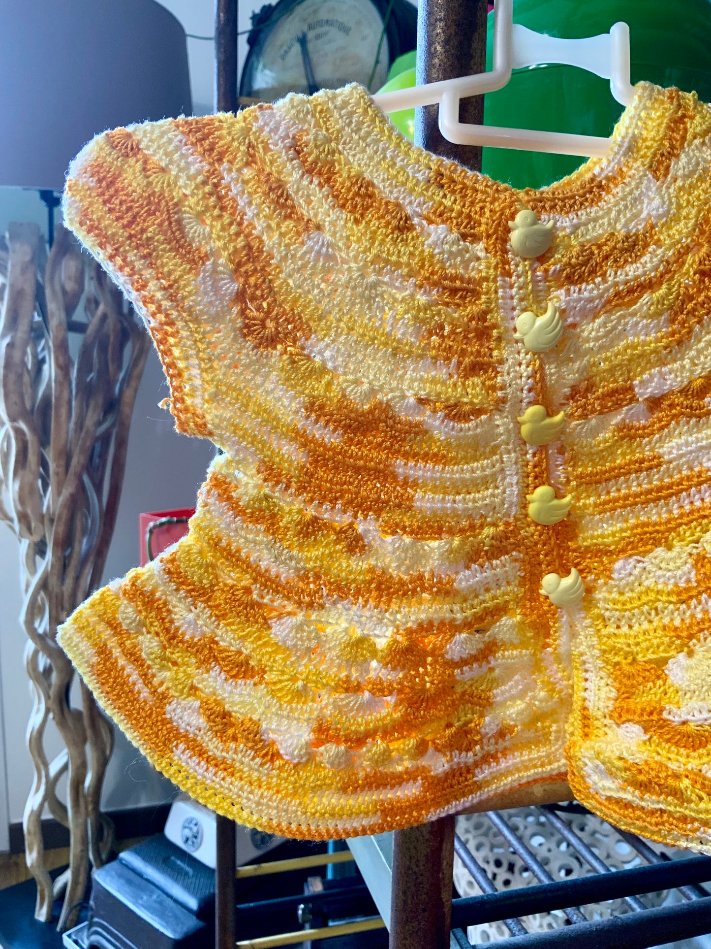 2 Vêtements poupées ou bébés au crochets faits main Vintage Orange