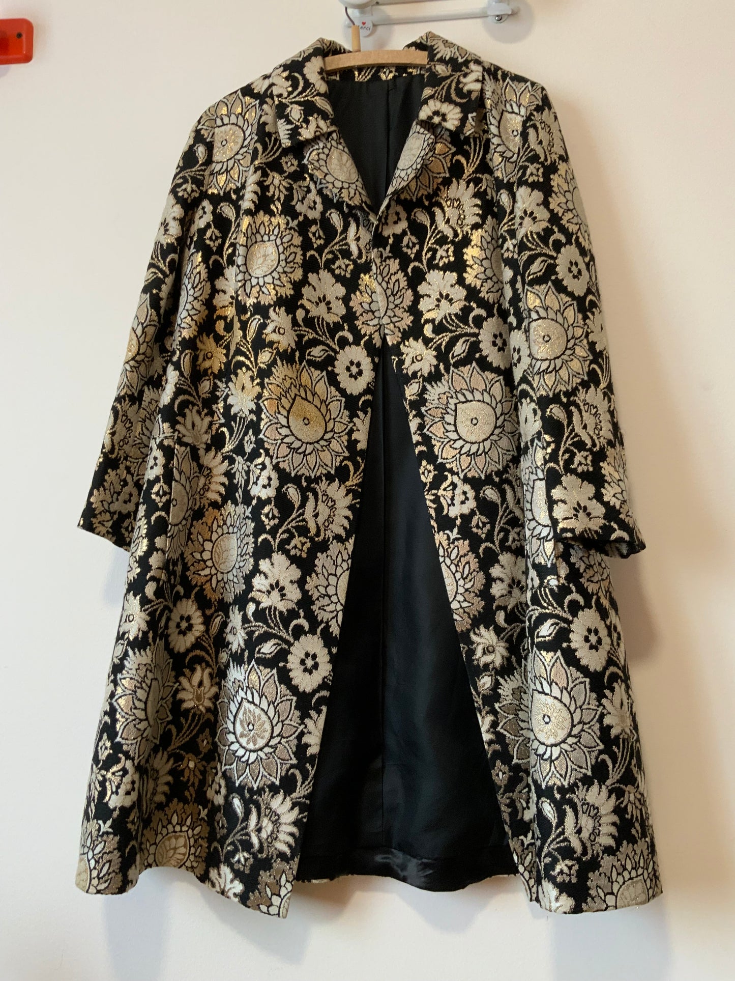 Ensemble Création Chic Fleurs dorées 1970 Fait main Unique Élégance Assurée