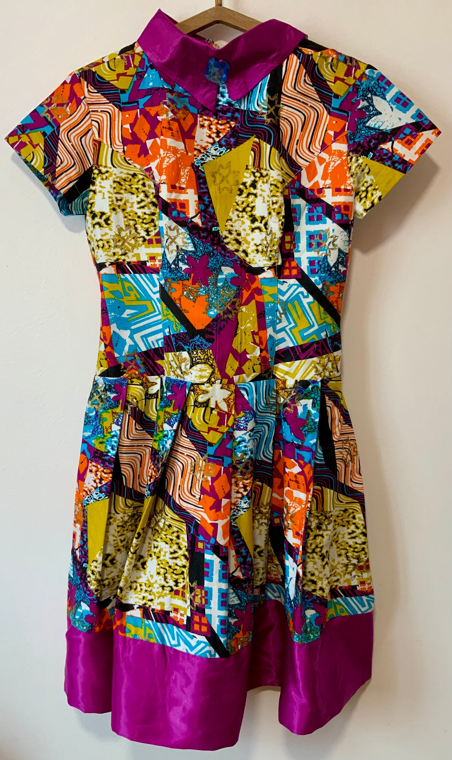 Robe colorée Patchwork Wax Création faite main plissée
