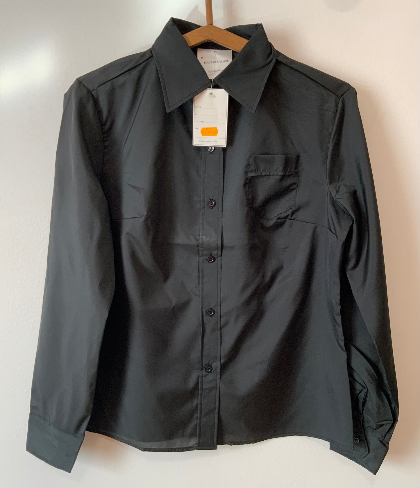 Chemise soyeuse noire avec col pelle à tartes Vintage Neuve 1980 France