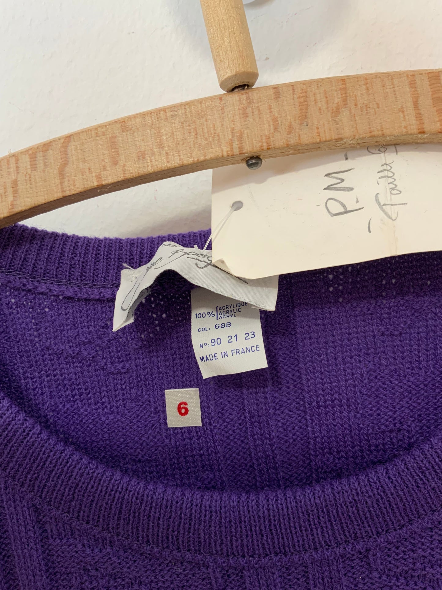 Pull Violet Motifs mailles Fleurs Vintage 1980 Paris France