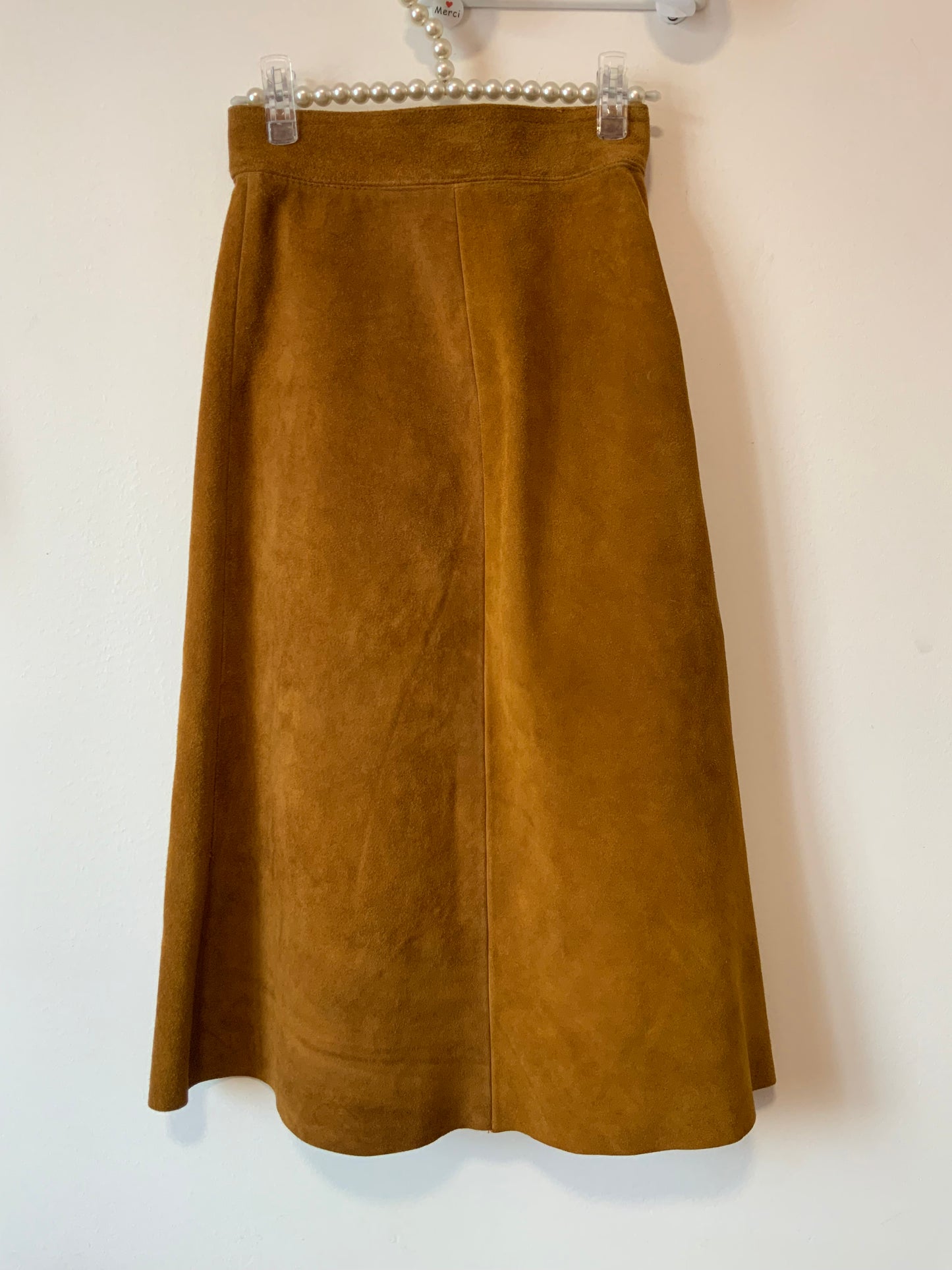 Jupe boutonnée pressions en cuir daim camel Iconique 1970 Vintage Authentique Neuve