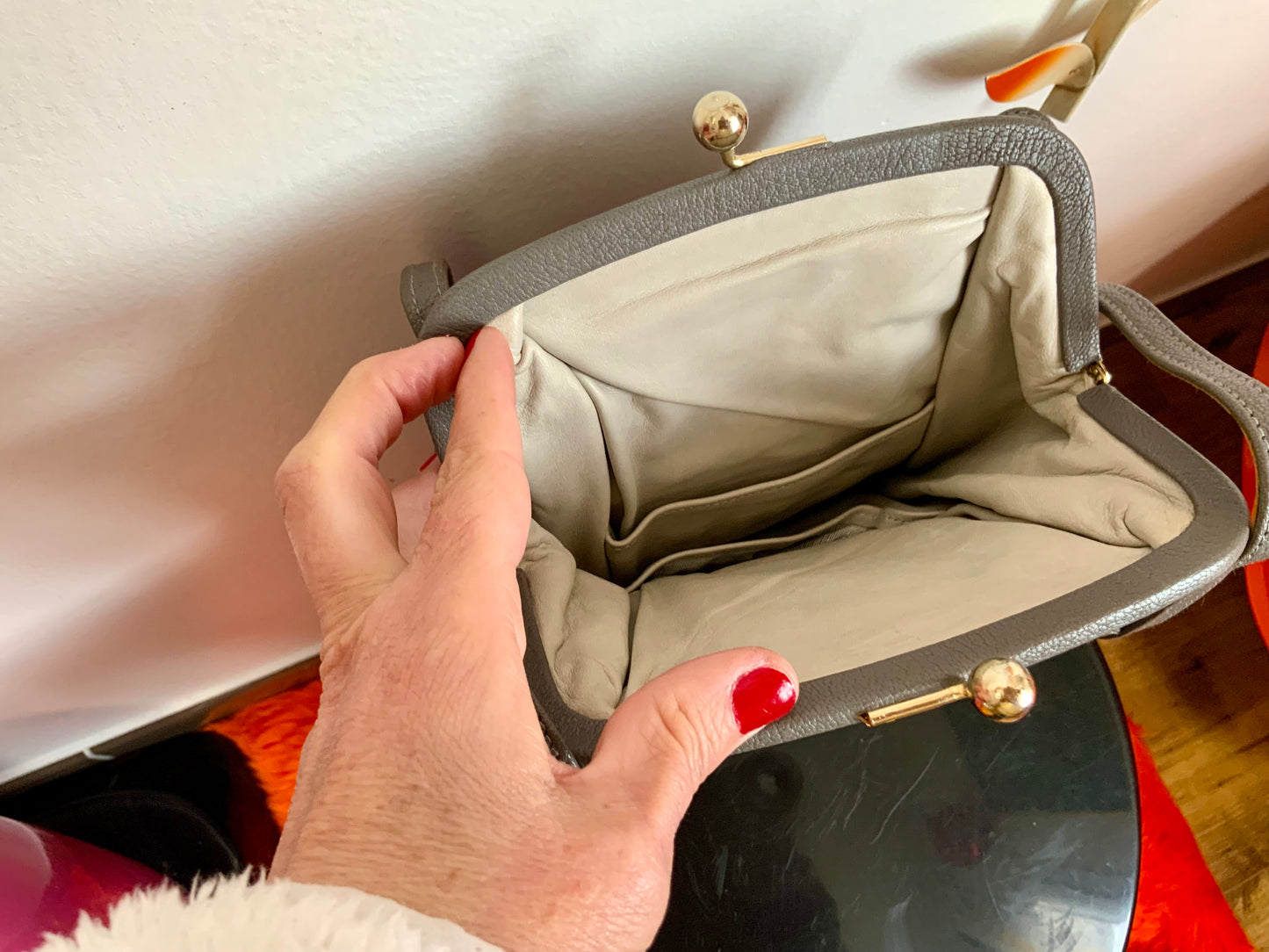 Sac à main Forme porte Monnaie Daim et Cuir Gris Vintage Franges