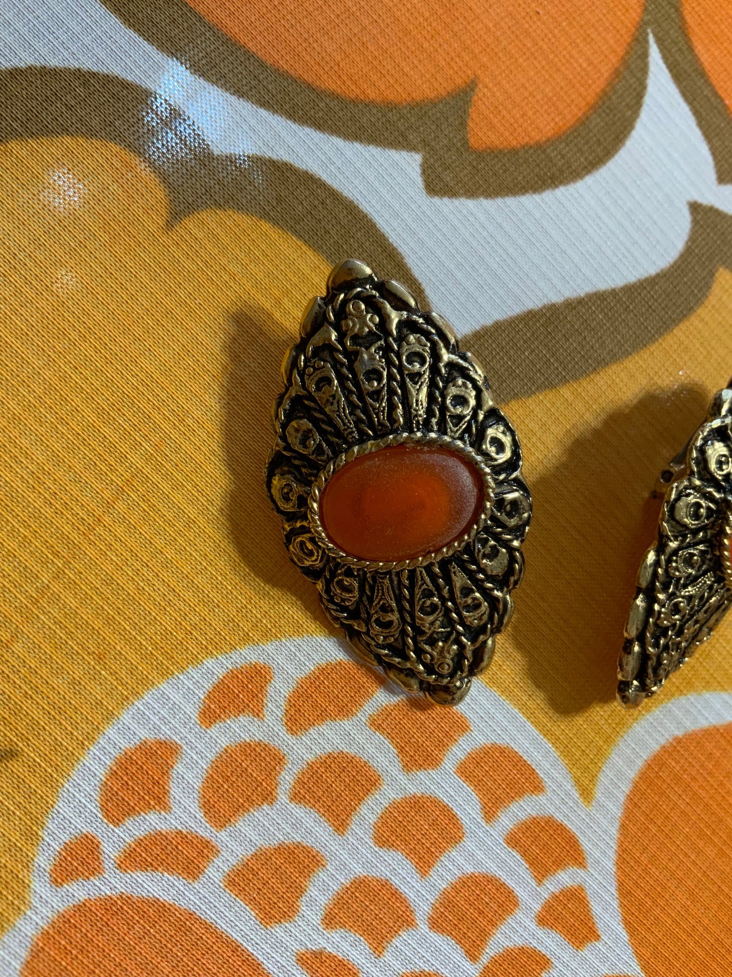 Ravissantes boucles d’oreilles 1980