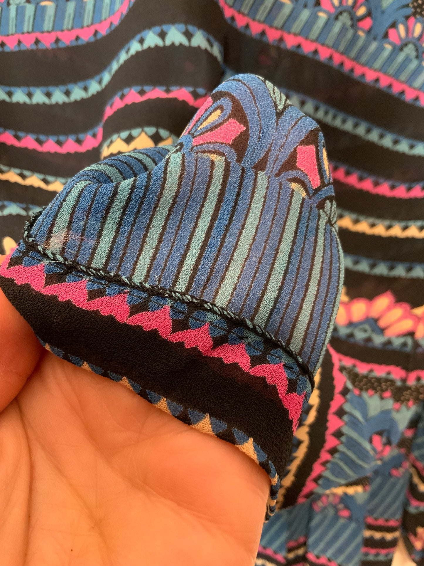Ensemble Jupe Plissée Col Lavalière Voile Motifs Fleurs Vintage 1970’ création