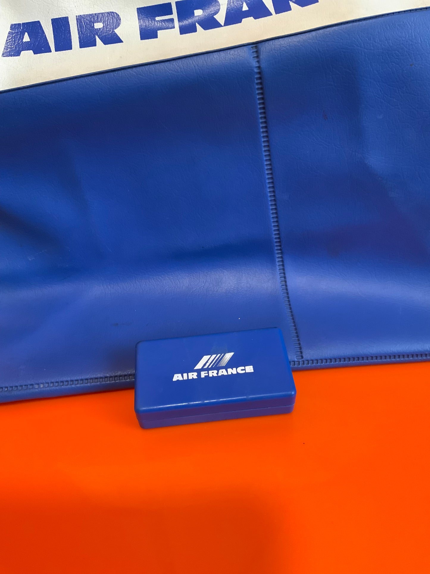 Sac Air France Vintage Cuir et sa boîte Kit