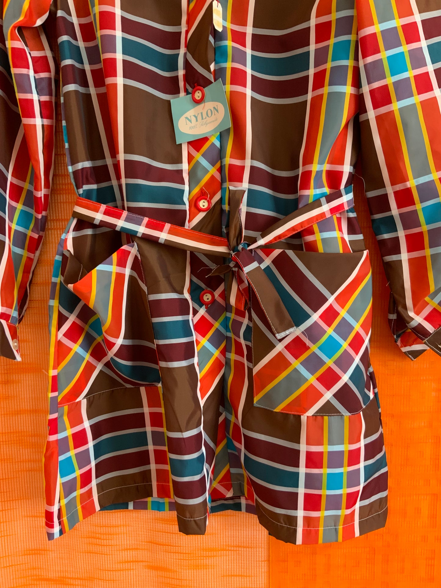 Superbe blouse nylon avec ceinture À carreau Neuve Vintage 1970