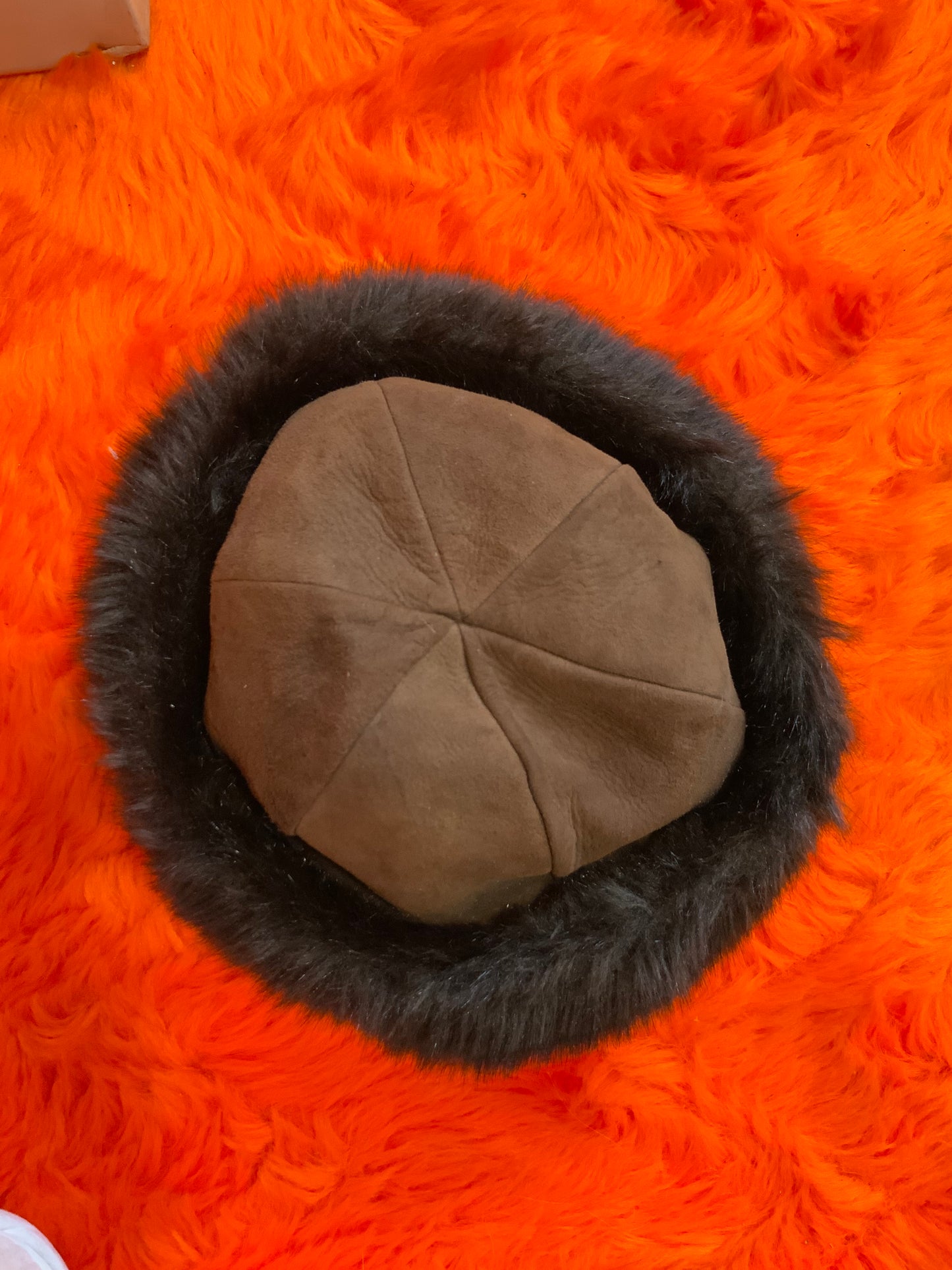 Toque Vintage 1970 Daim et fausse fourrure Stylée