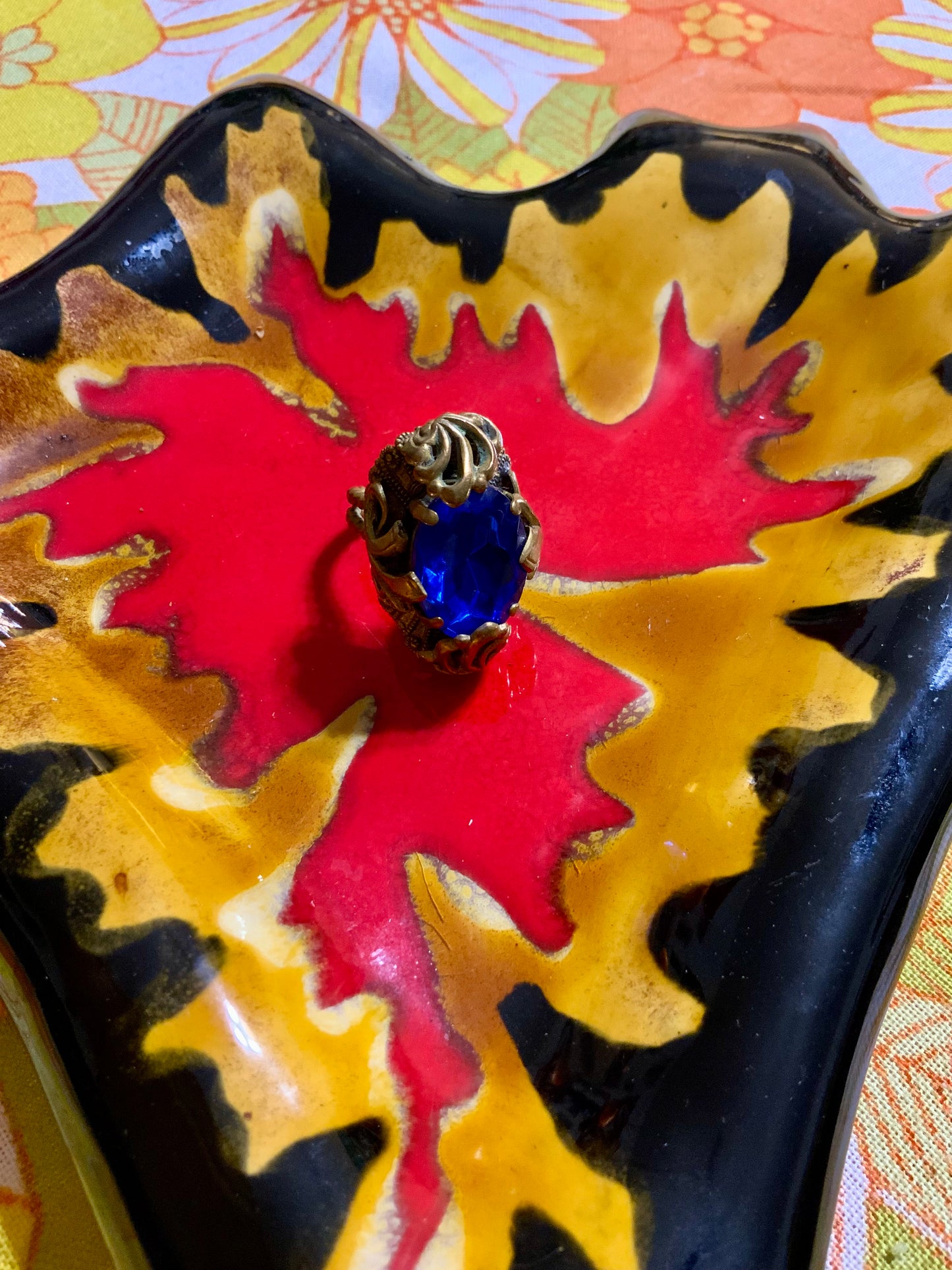 Bague sculptée Vintage Tchécoslovaque Pierre bleue Rare