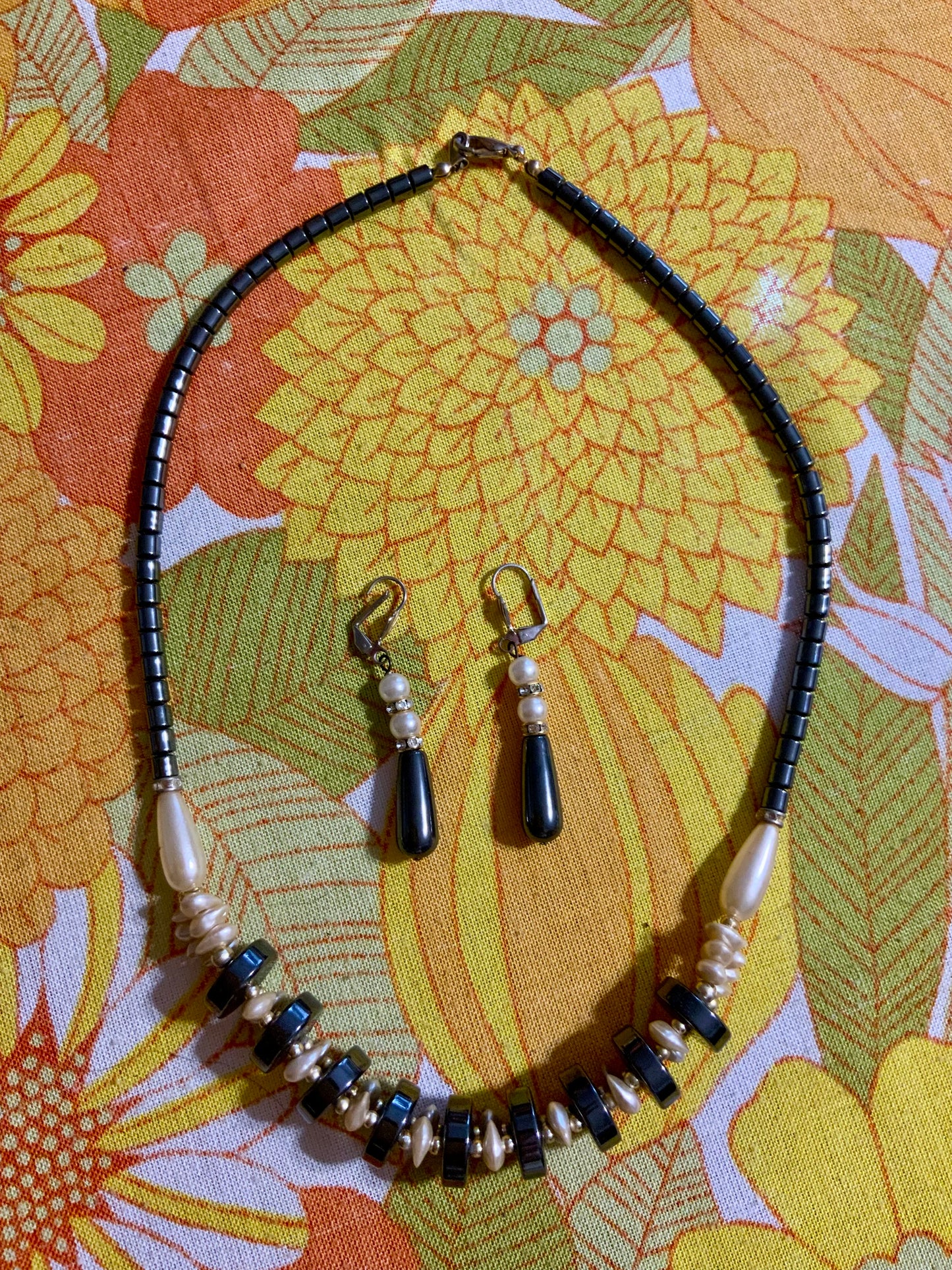 Ensemble de Bijoux Vintage fin 90’ Perles et Pierres d’Hematites