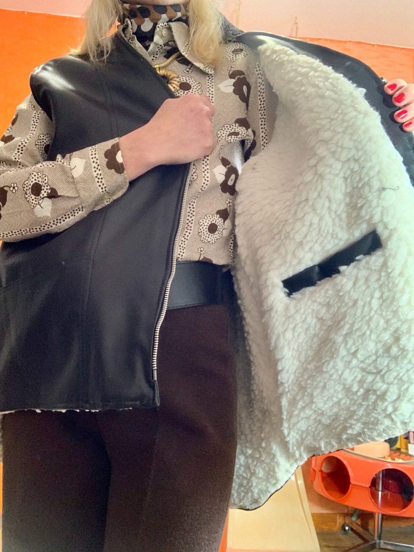 Blouson sans manche simili cuir noir Vintage