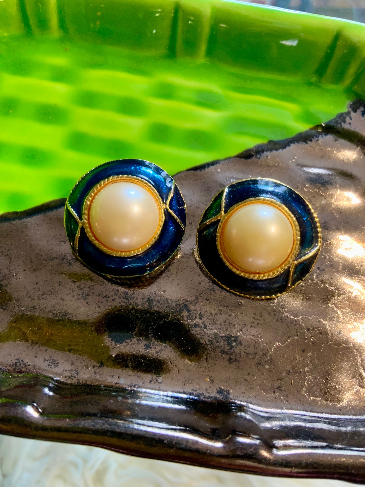 Boucles d’oreilles Vintage Métal perles émail 1980