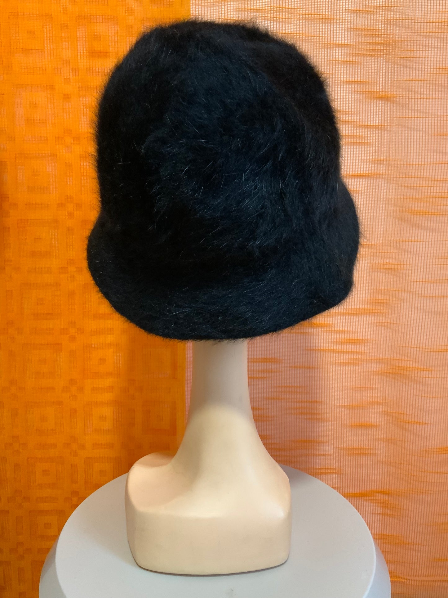 Chapeau cloche / Bob laine angora noire Vintage France