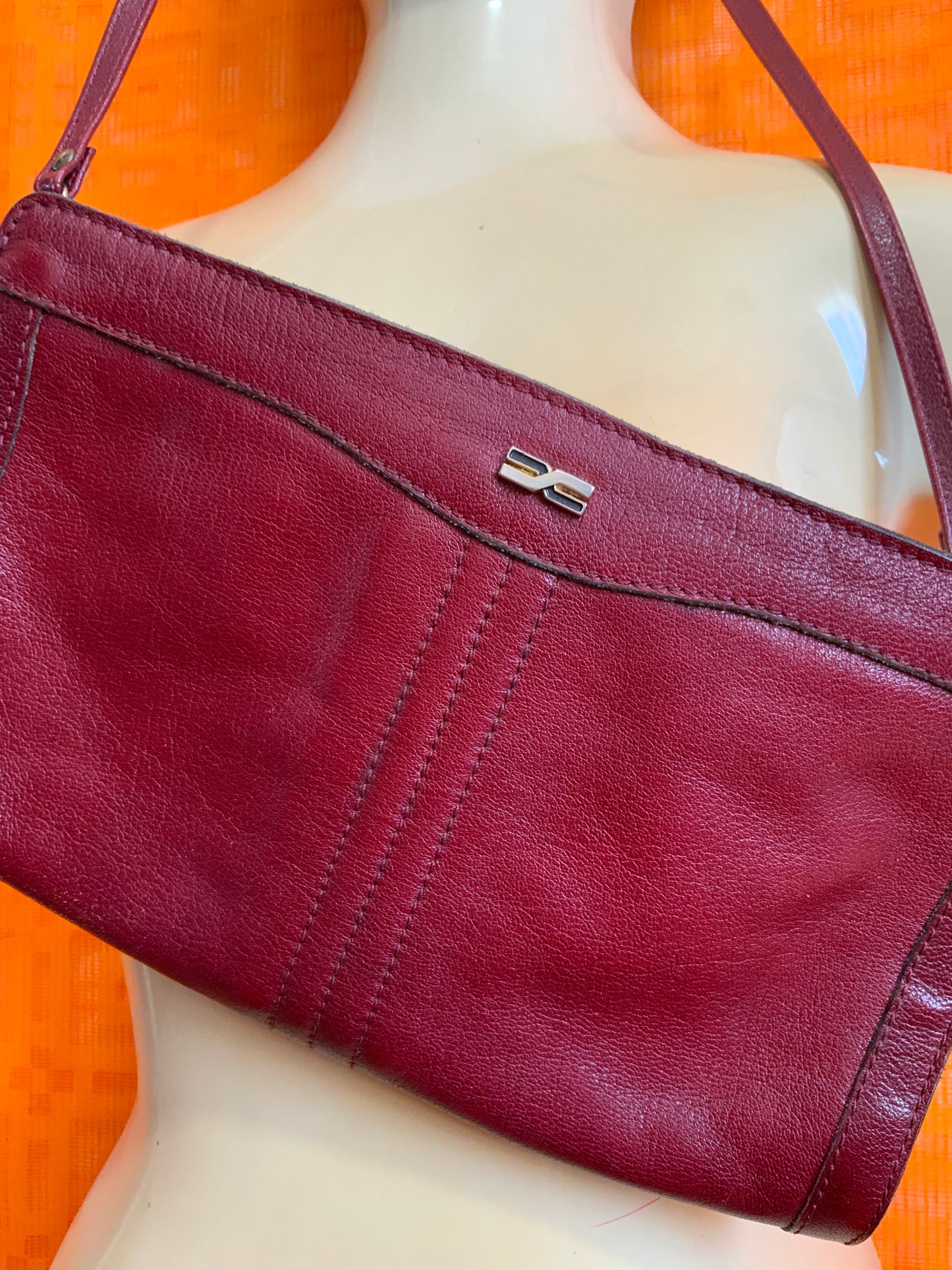 Sac à main stylé Cuir bordeaux Vintage 1970