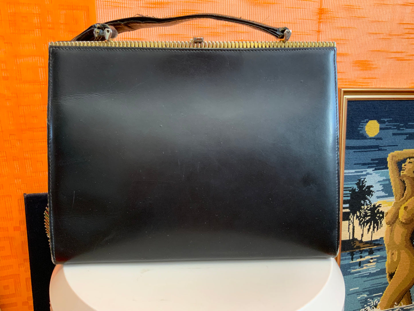 Superbe sac à main Cuit noir métal doré Vintage 1960