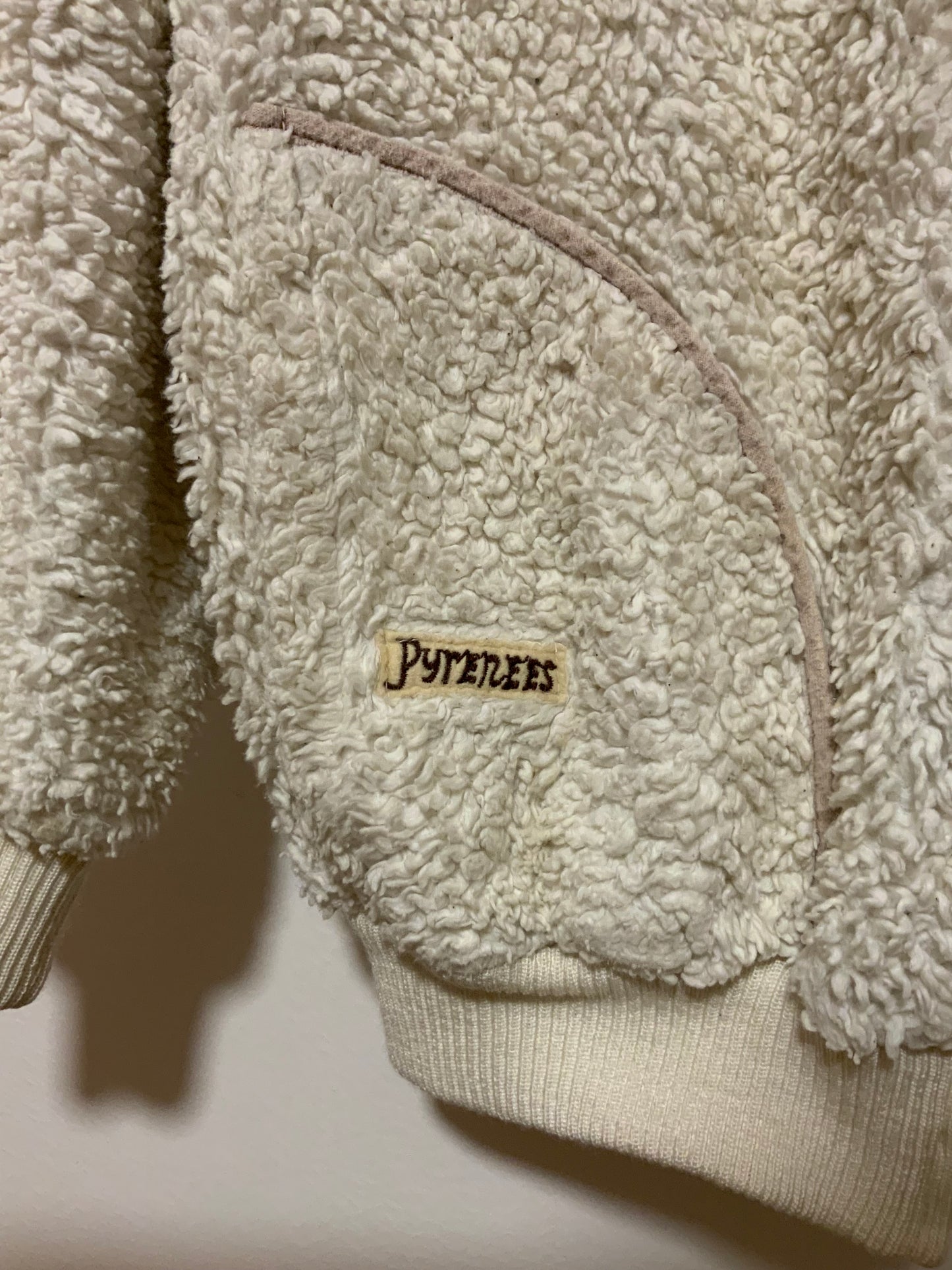 Gilet en pure de laine de moutons des Pyrénées France Vintage