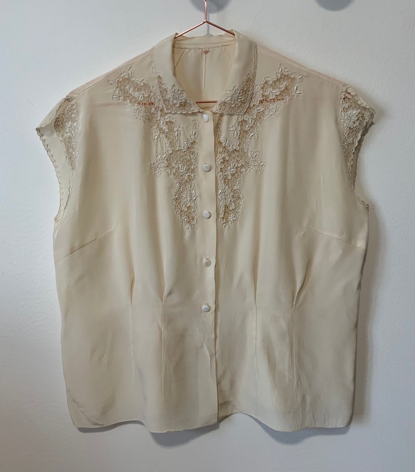 Chemisier Soie Broderies fines Ajourées Fait Main Vintage Elegance