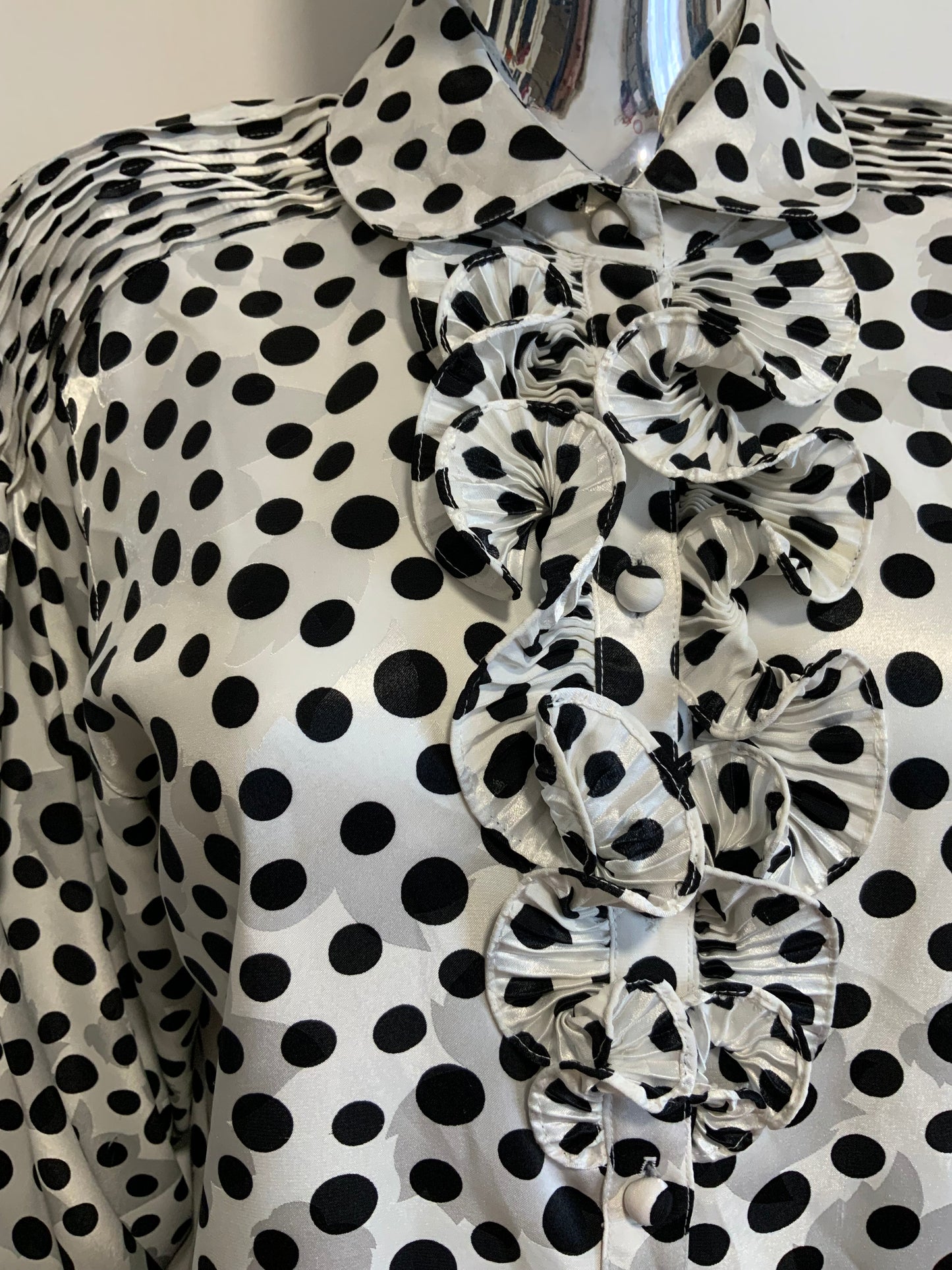 Chemisier Louis Feraud a petits pois Epaulettes Vintage