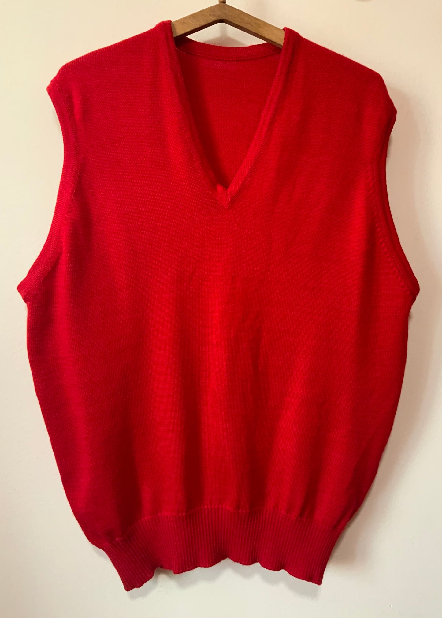 Pull sans manche Rouge pure laine vierge Vintage