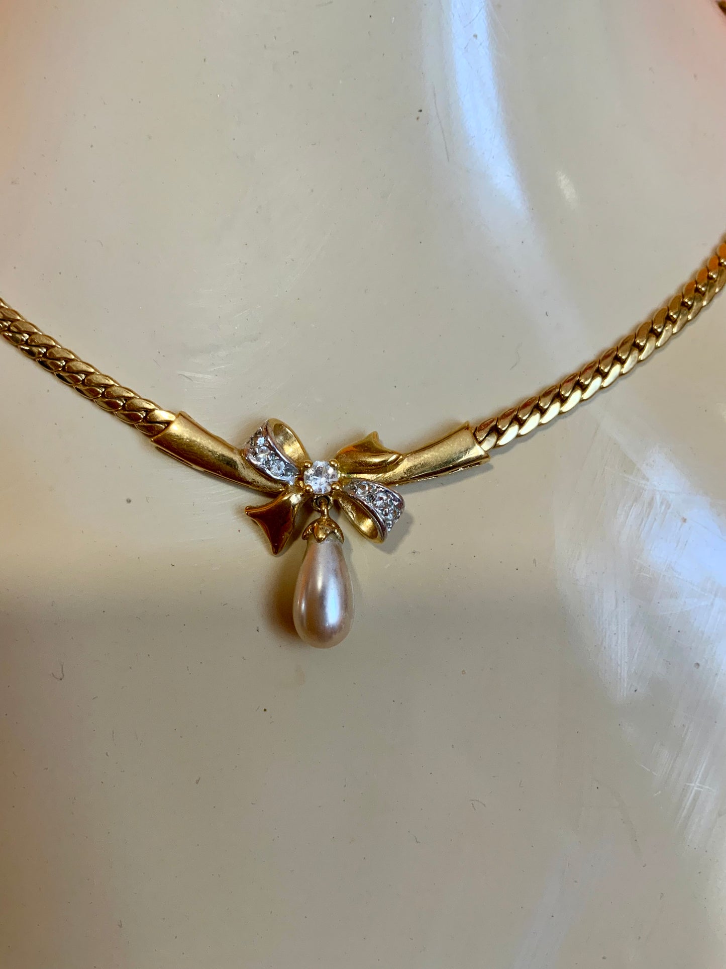 Collier Chaîne Noeud perle Mailles plates Plaqué Or Vintage 1990