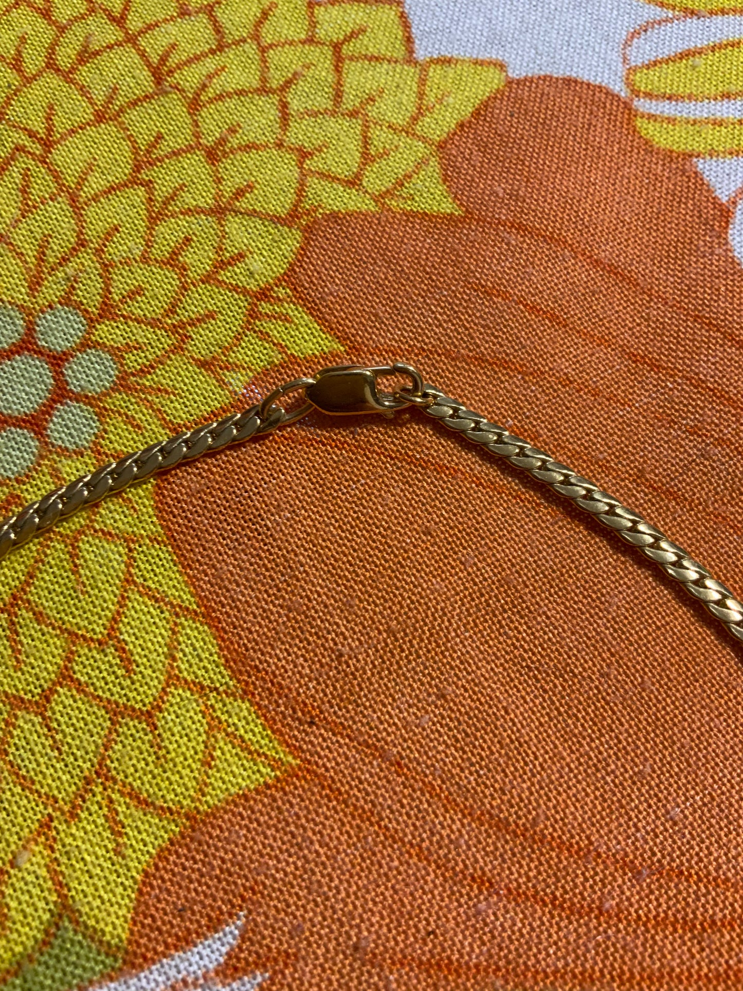 Collier Chaîne Noeud perle Mailles plates Plaqué Or Vintage 1990