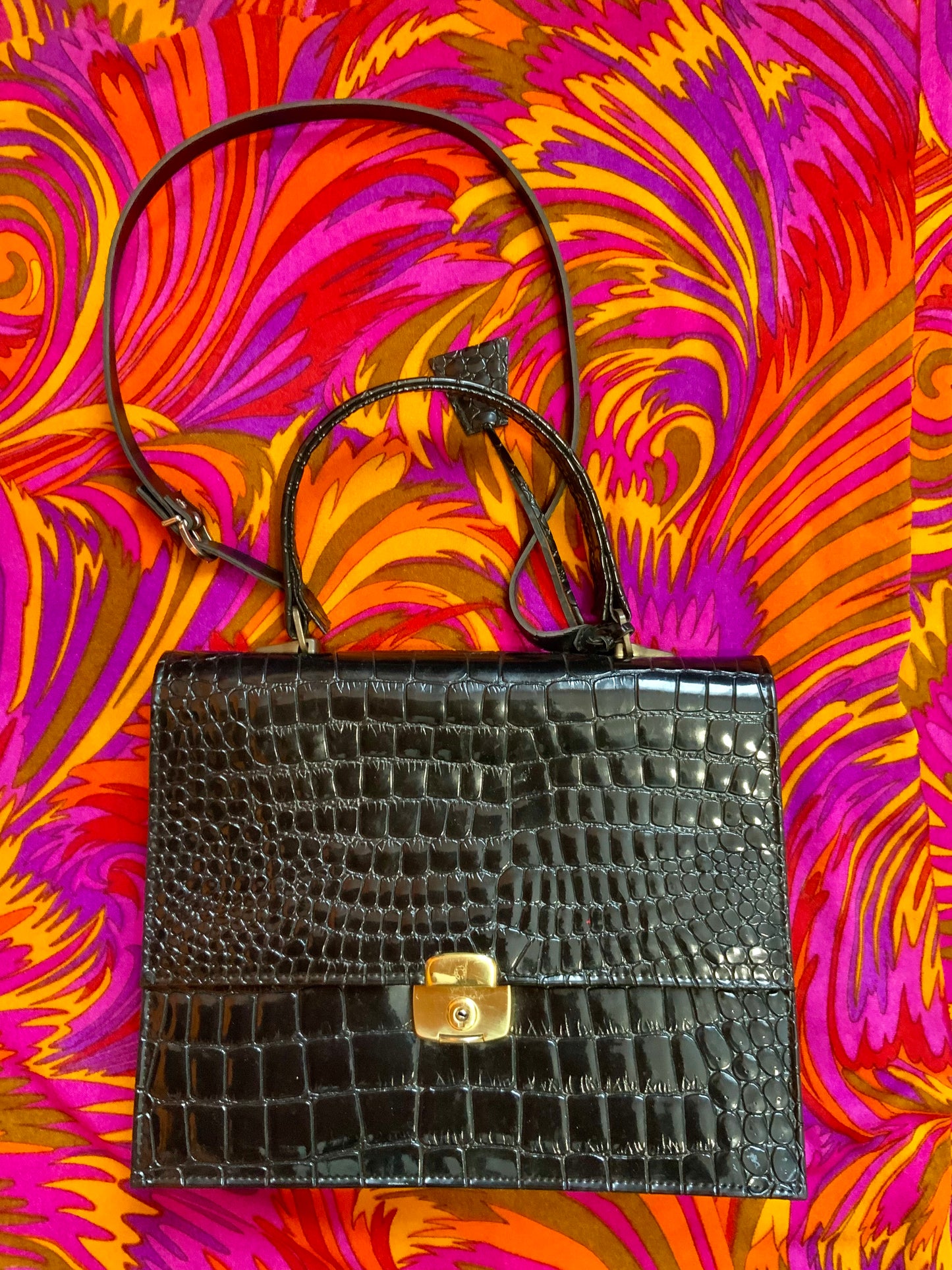 Superbe Sac à main Ancien Vintage Cuir vernis grains croco