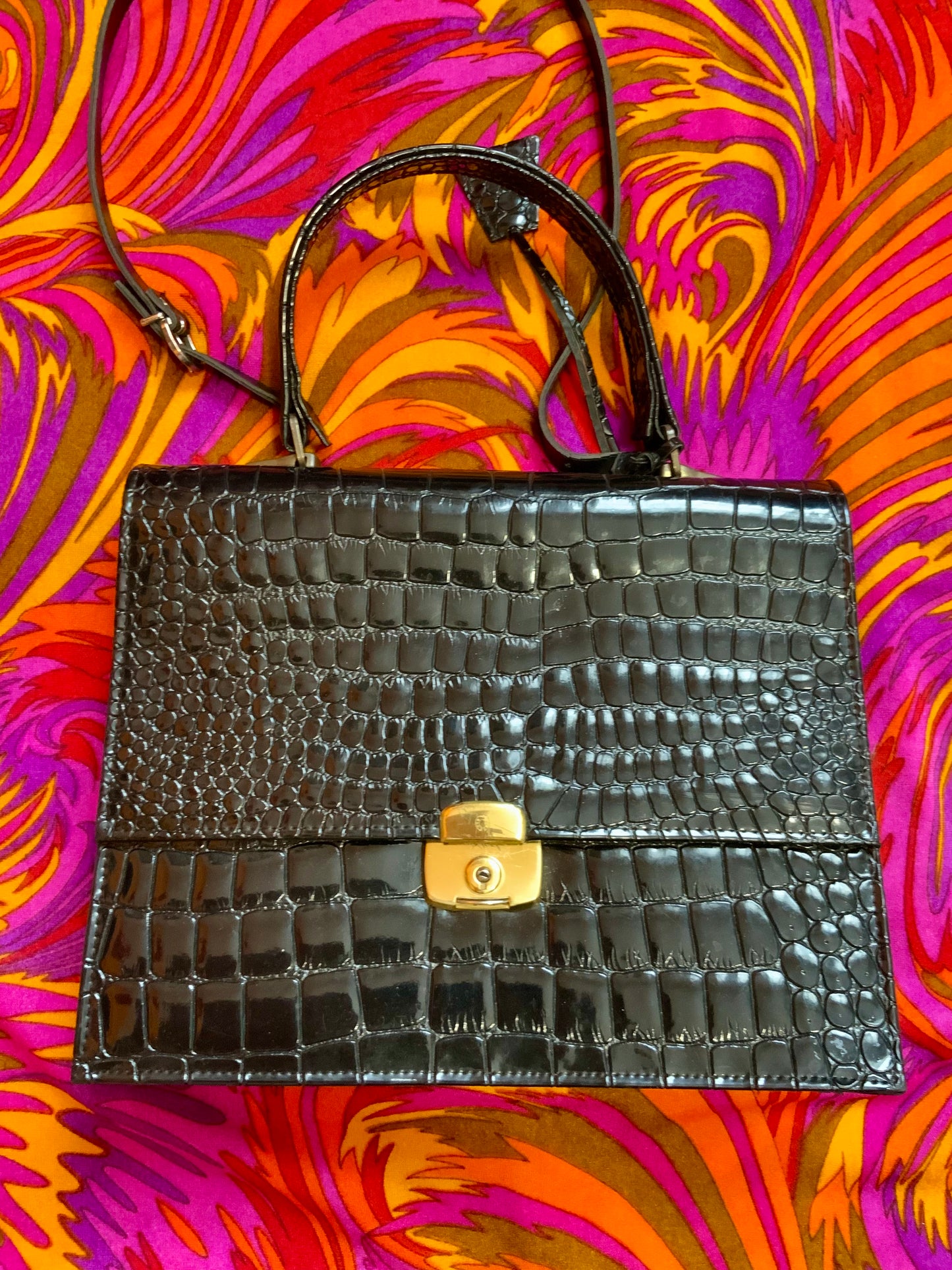 Superbe Sac à main Ancien Vintage Cuir vernis grains croco