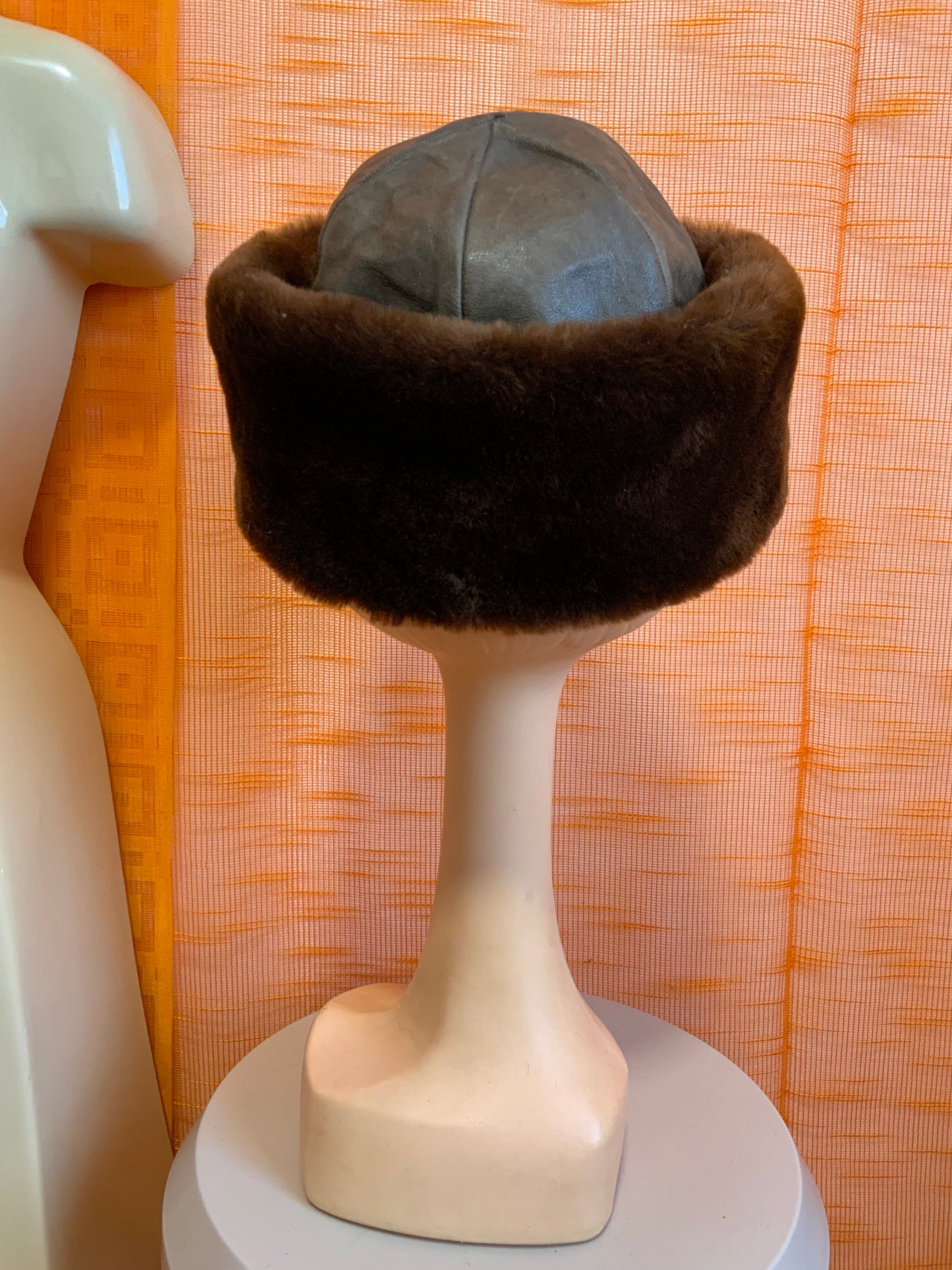 Chapeau Toque Cuir et Fausse fourrure Vintage Fashion