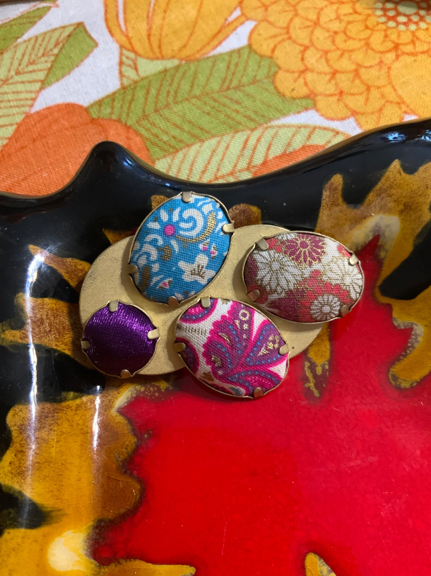 Broche Kenzo Ronds motifs Couleurs collection 2000’