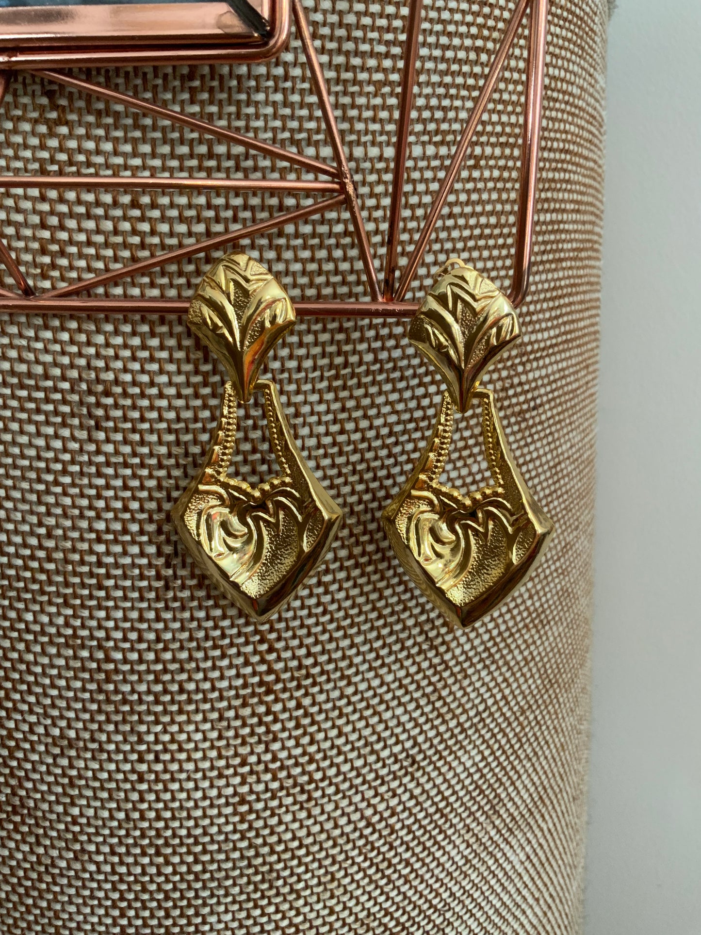 Grandes boucles d’oreilles pendantes dorées Vintage 1980/90