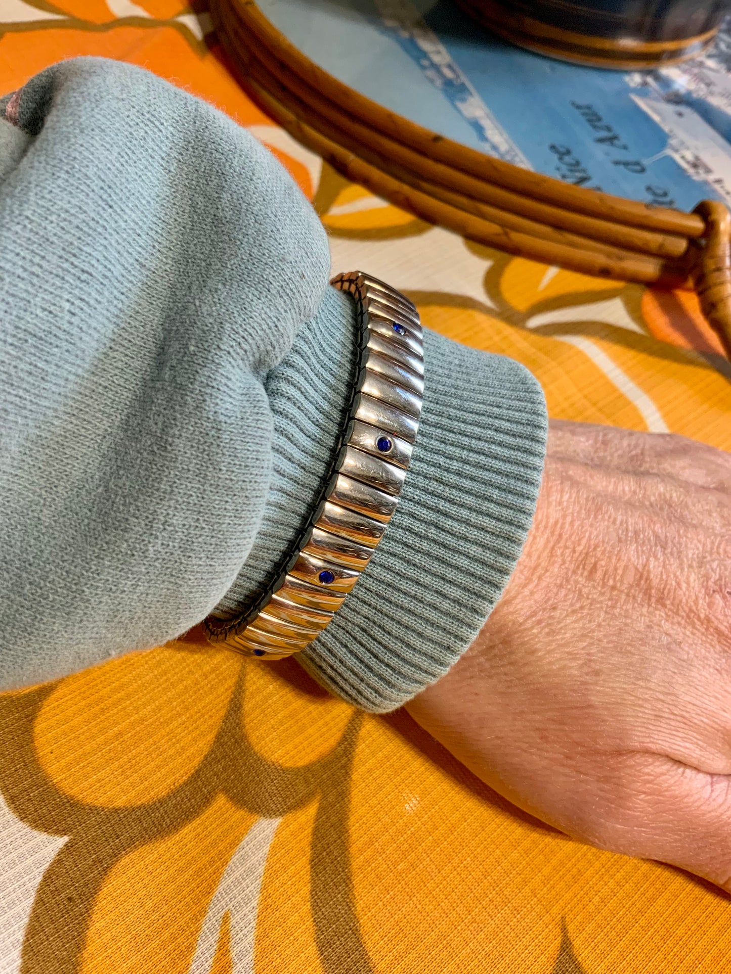 Bracelet Extensible Argenté et strass bleus Vintage 80/90