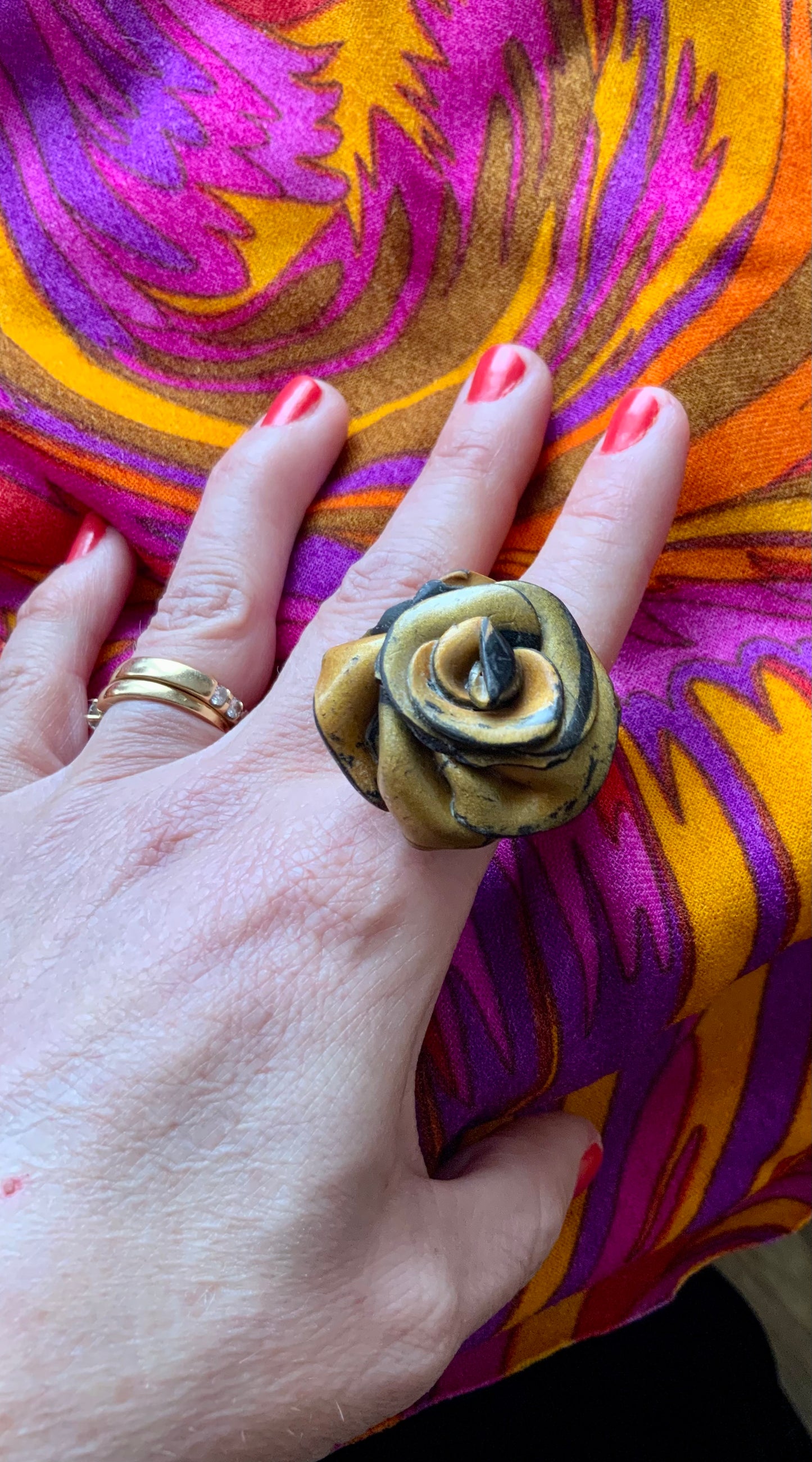 Bague résine Forme Fleur Ancienne Vintage