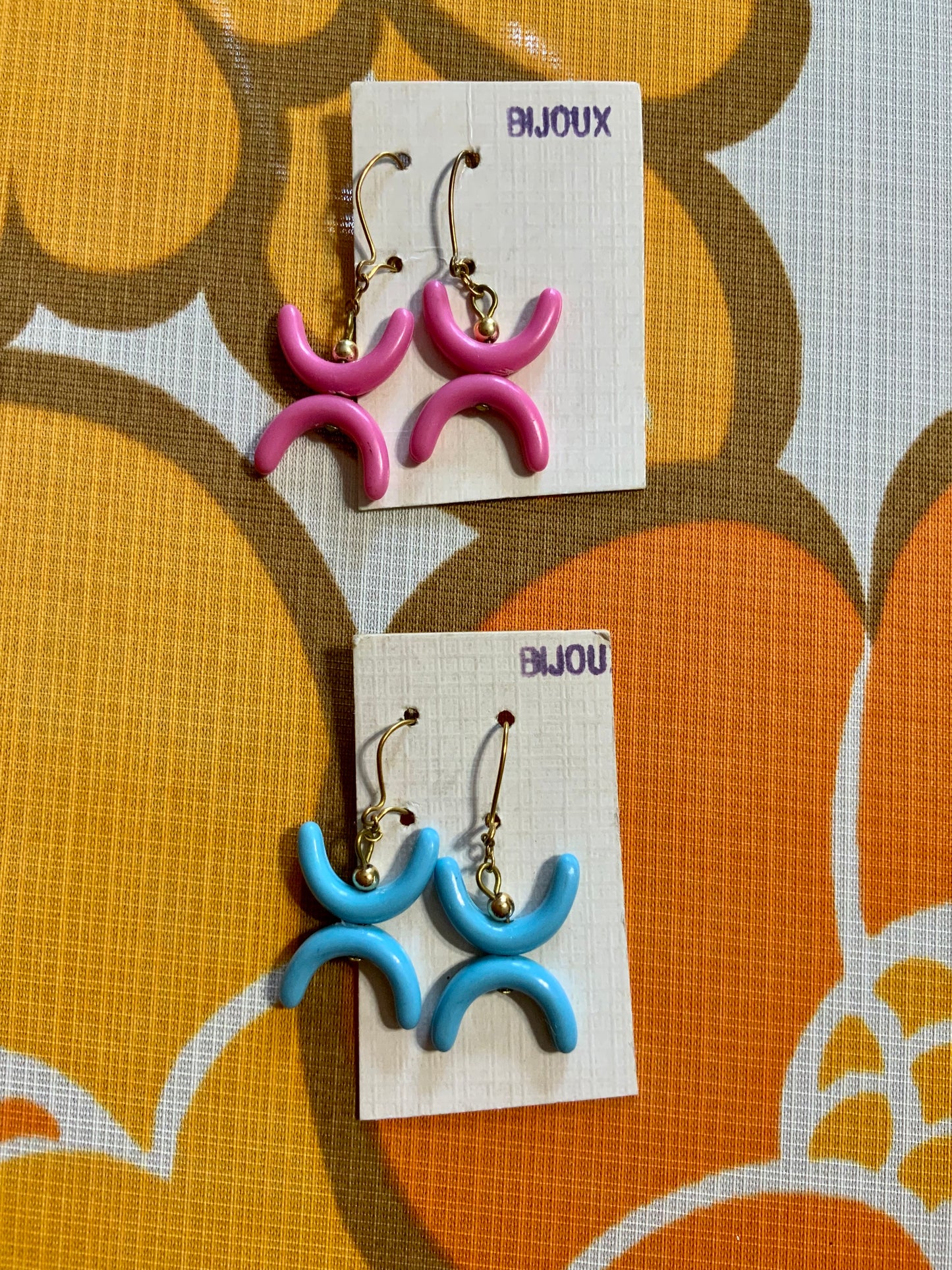 2 paires de boucles d’oreilles Vintage Stock Retro 1990