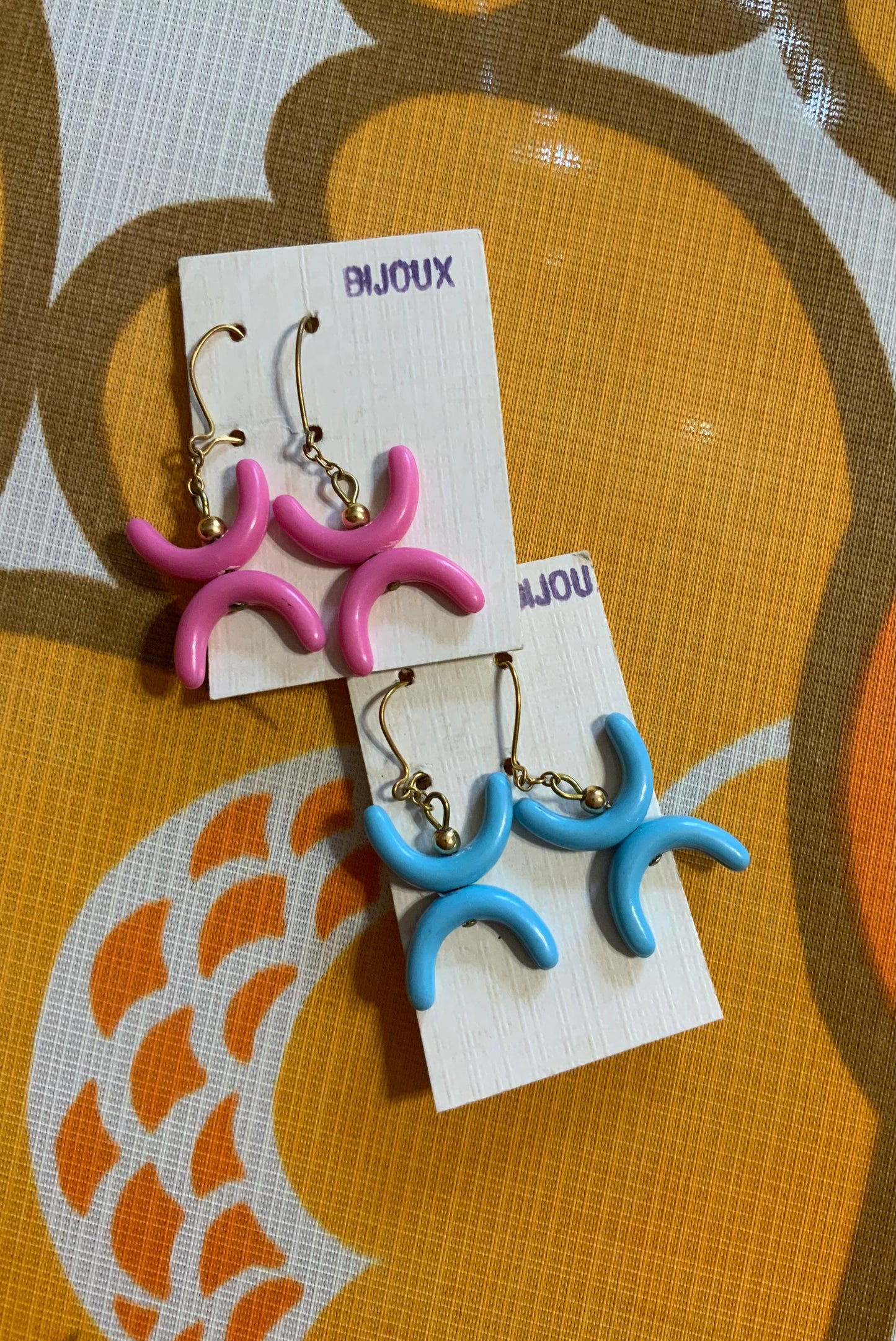2 paires de boucles d’oreilles Vintage Stock Retro 1990