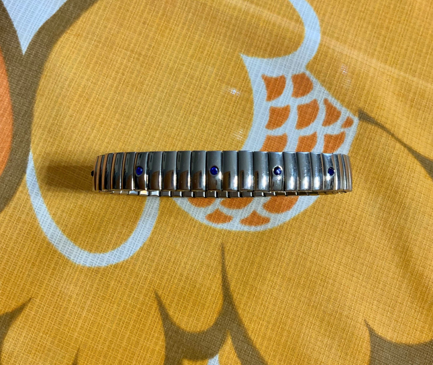 Bracelet Extensible Argenté et strass bleus Vintage 80/90