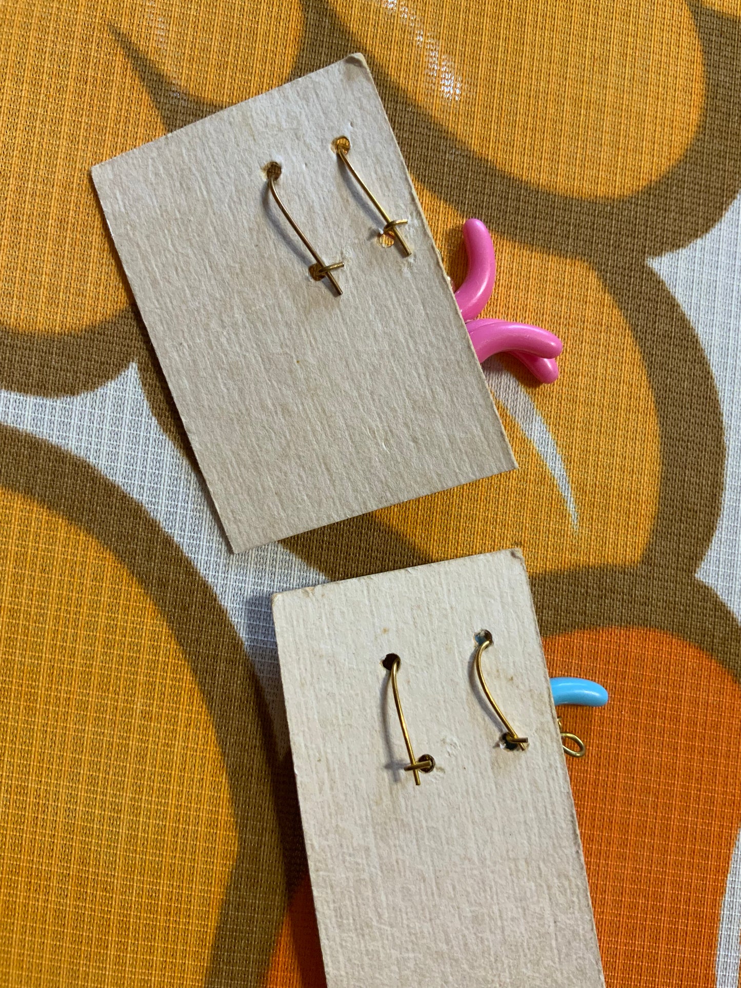 2 paires de boucles d’oreilles Vintage Stock Retro 1990