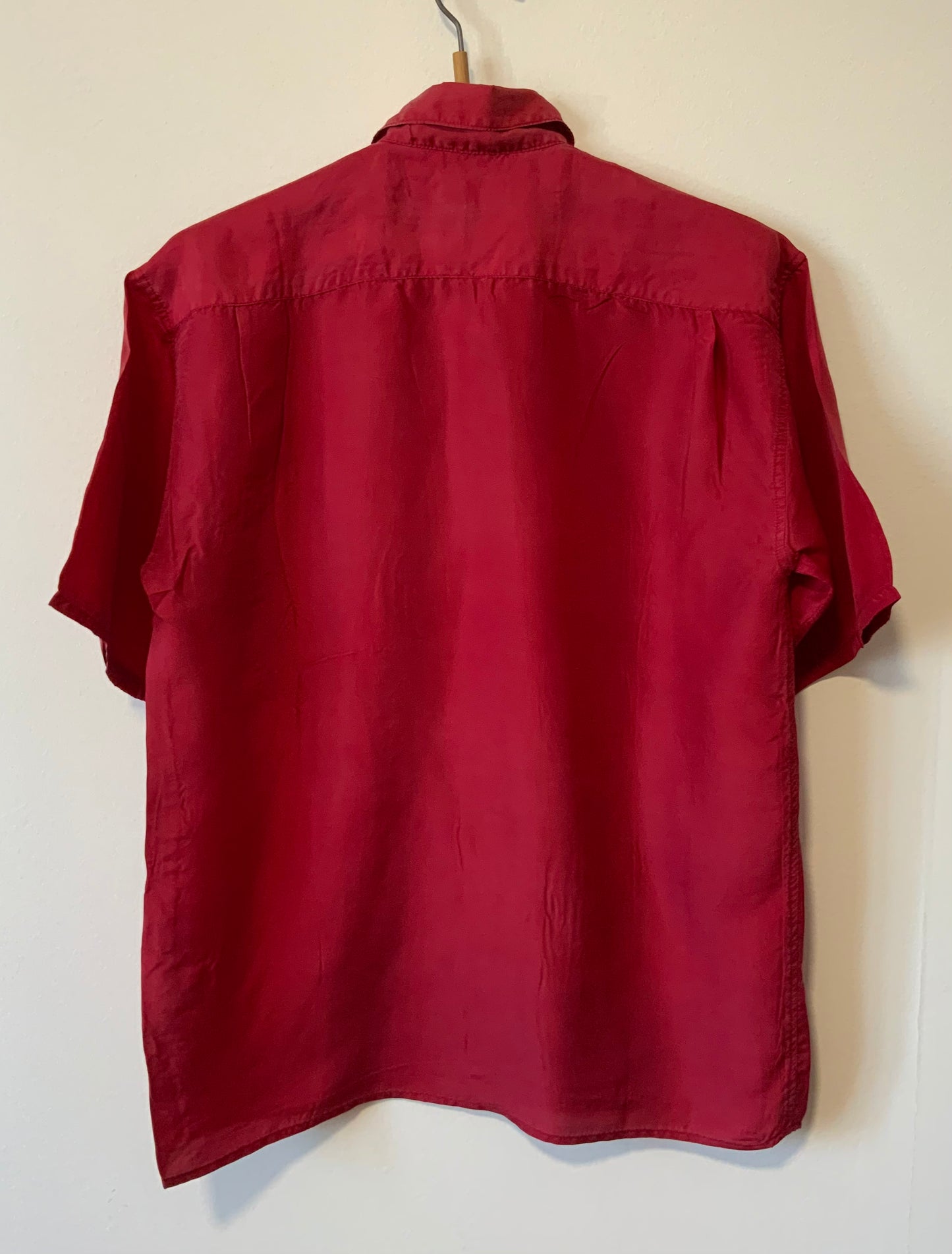 Chemise en soie lavée couleur framboise Vintage Mode 1990