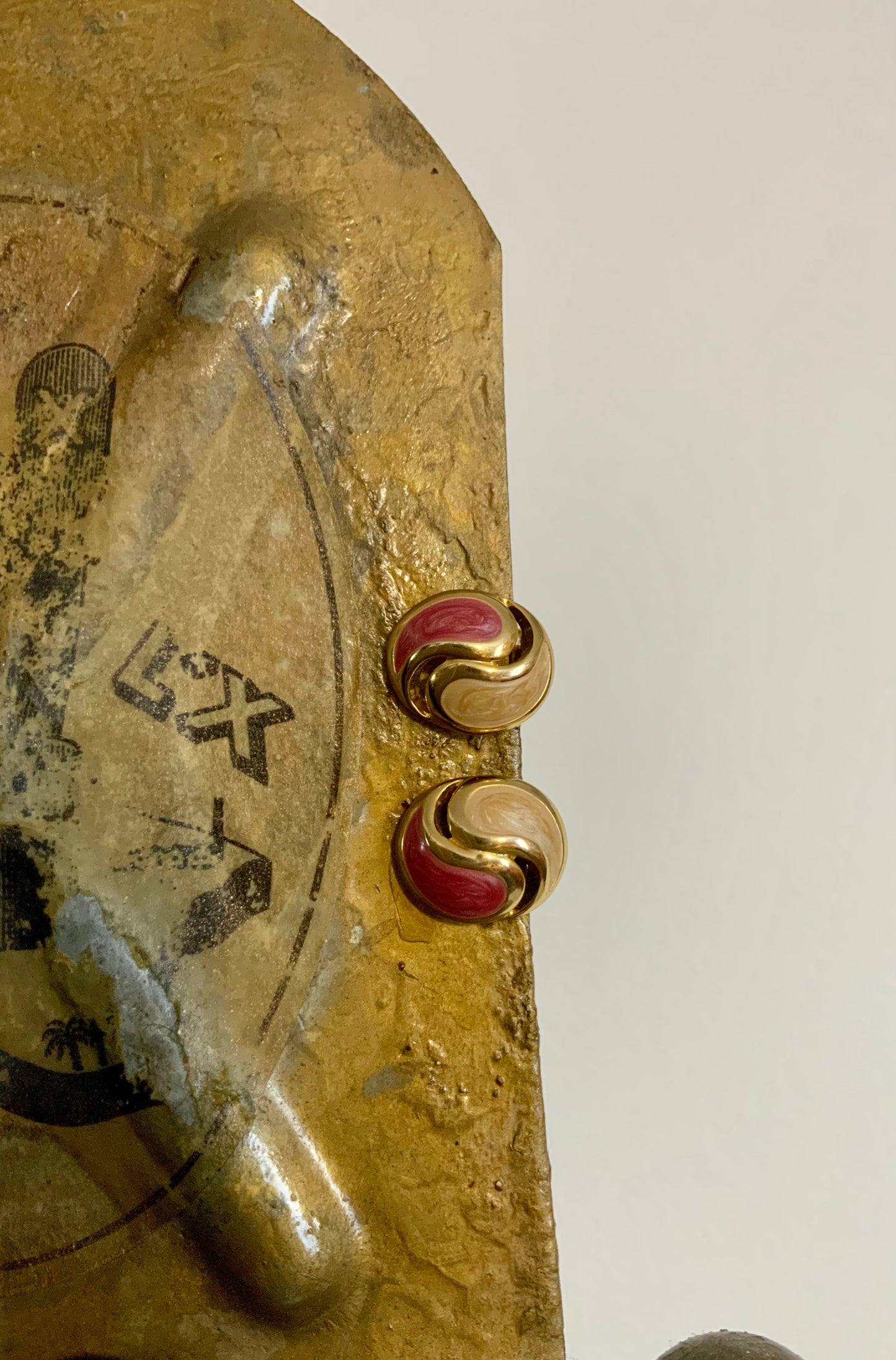 Boucles d’oreilles Chic Peintes Nacrées Vintage 1980/90