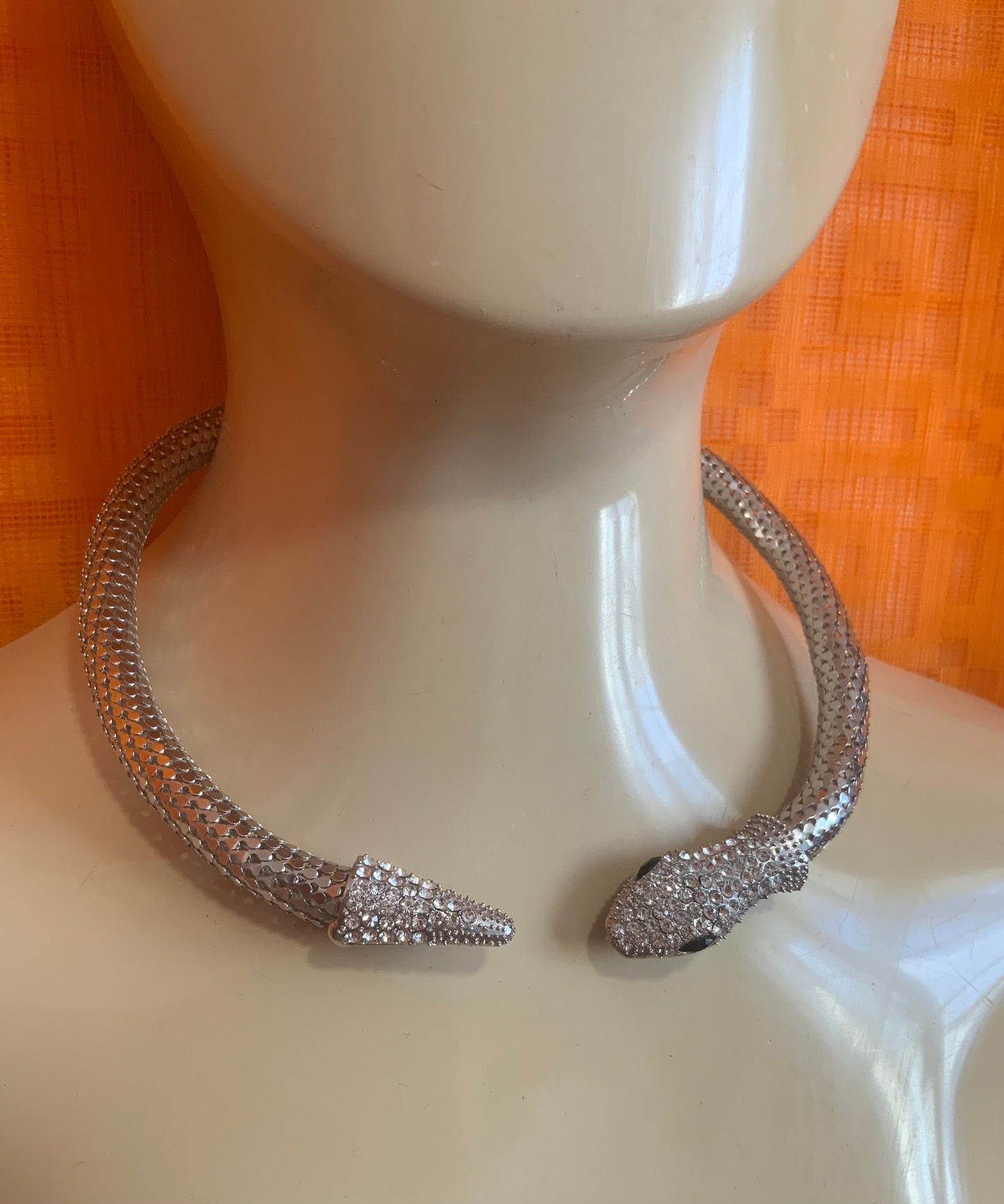 Collier rigide Serpent à strass - Élégance Originalité Vintage 2000’