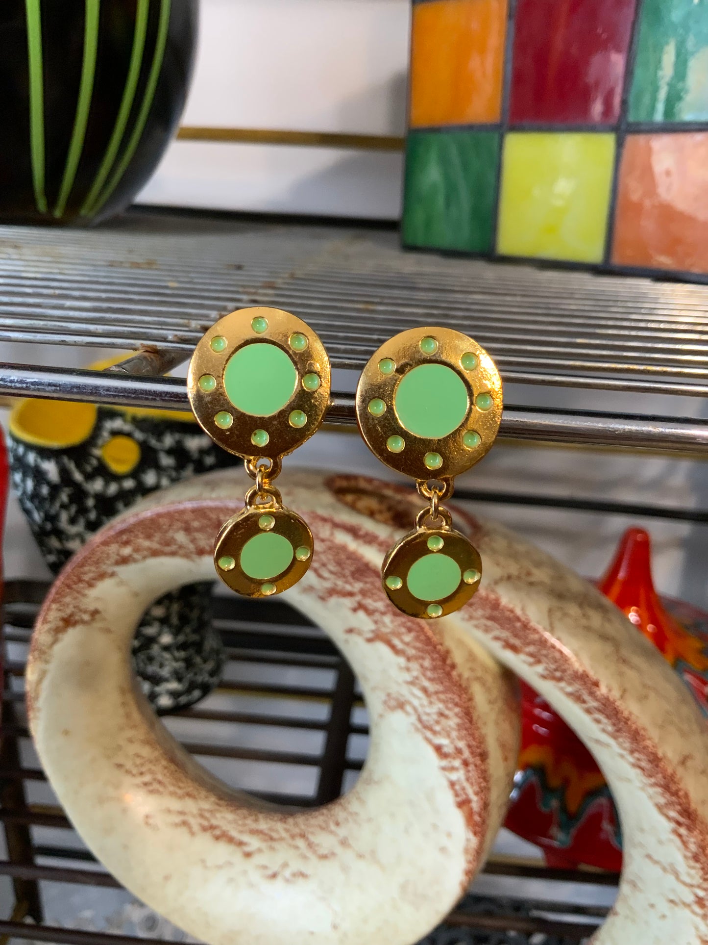 Superbes boucles d’oreilles pendantes Jacky de G France Vintage