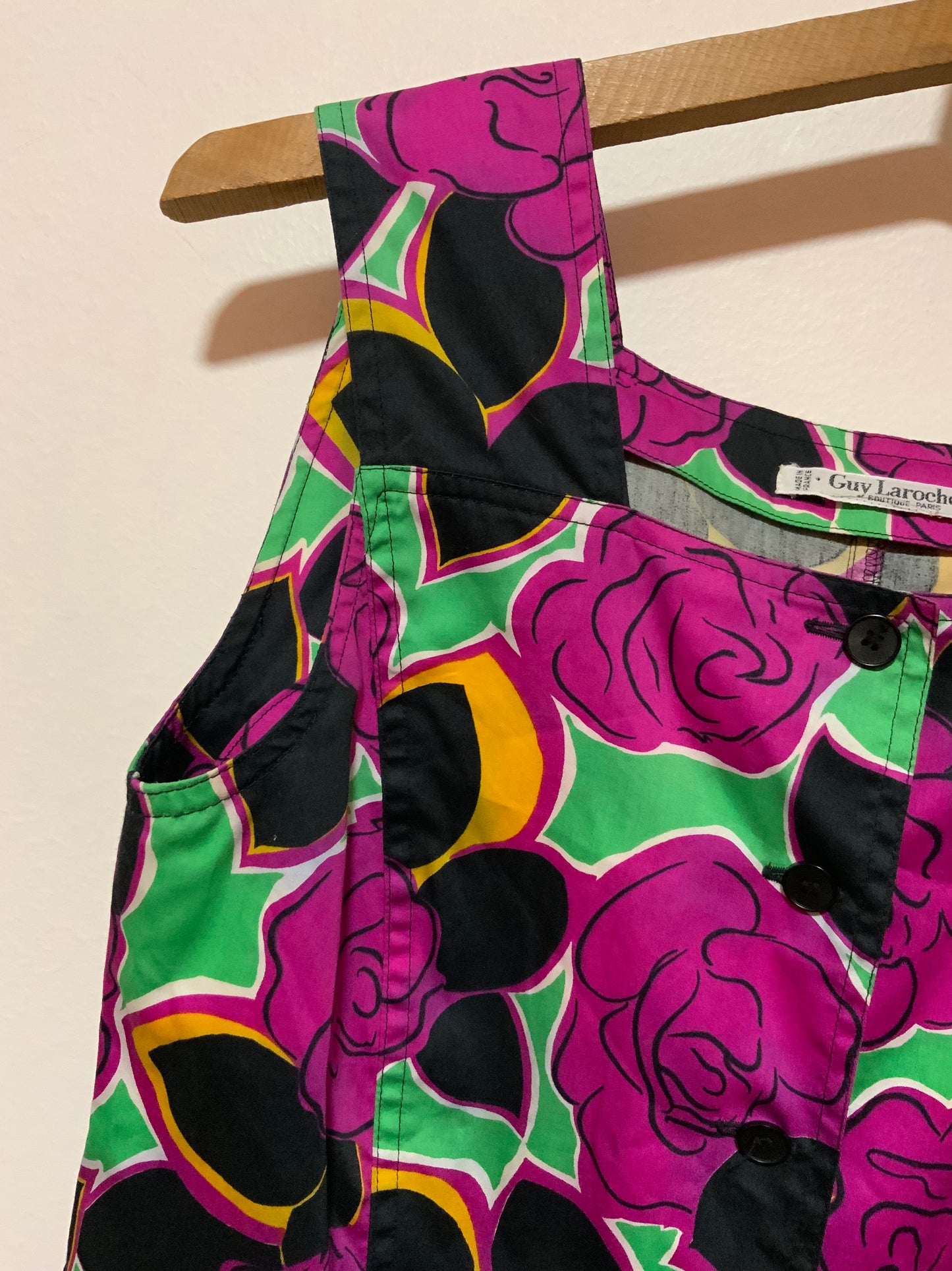 Sublime Top boutonné Guy Laroche Vintage A fleurs 1980