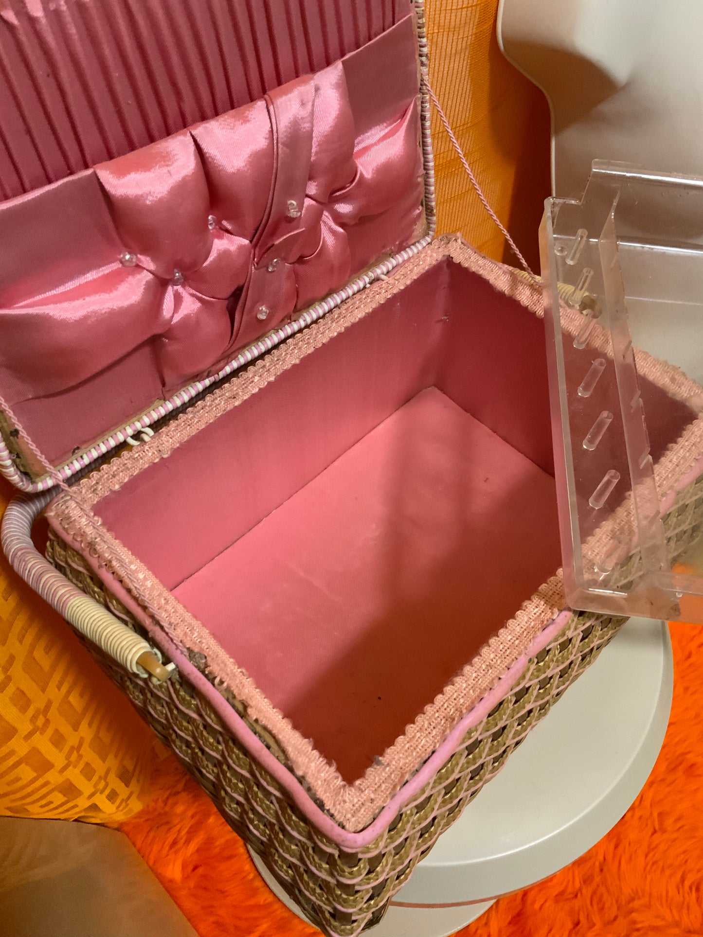 Boite à couture panier Vintage Soie rose France
